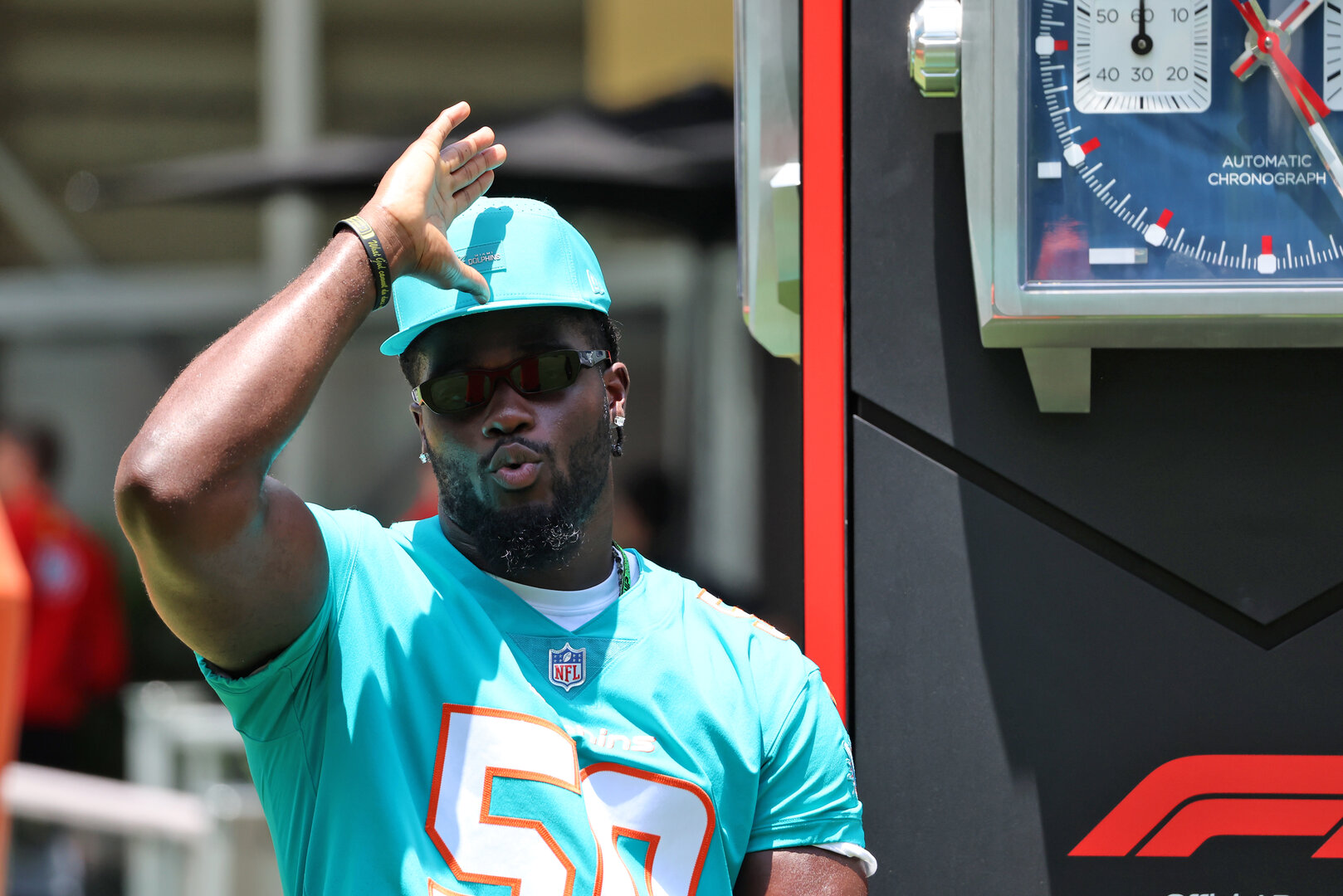 GP MIAMI, Miami Dolphins train in the paddock.
30.04.2026. Formula 1 World Championship, Rd 4, Miami Grand Prix, Miami, Florida, USA, Preparation Day.
 - www.xpbimages.com, EMail: requests@xpbimages.com © Copyright: Rew / XPB Images