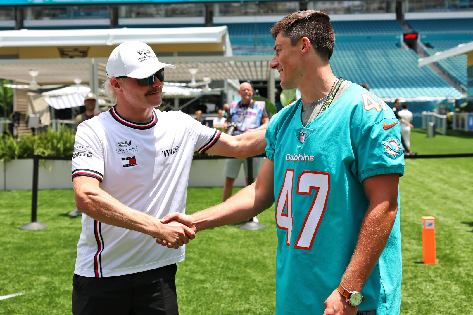 GP MIAMI, Valtteri Bottas (FIN) Cadillac Formula 1 Team with the Miami Dolphins.
30.04.2026. Formula 1 World Championship, Rd 4, Miami Grand Prix, Miami, Florida, USA, Preparation Day.
 - www.xpbimages.com, EMail: requests@xpbimages.com © Copyright: Rew / XPB Images