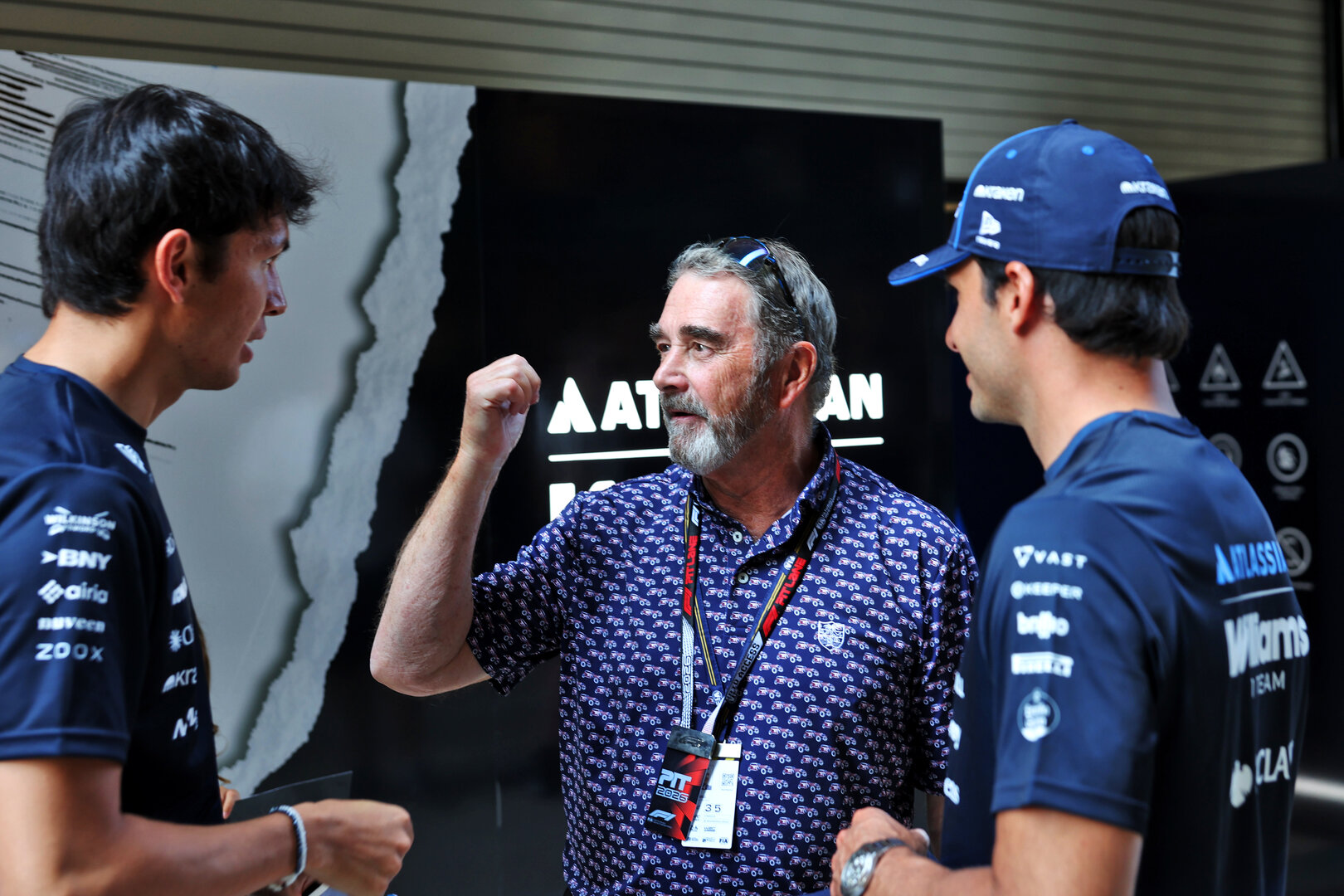 GP MIAMI, (L to R): Alexander Albon (THA) Williams F1 Team with Nigel Mansell (GBR) e Carlos Sainz (ESP) Williams F1 Team.
30.04.2026. Formula 1 World Championship, Rd 4, Miami Grand Prix, Miami, Florida, USA, Preparation Day.
- www.xpbimages.com, EMail: requests@xpbimages.com © Copyright: Bearne / XPB Images