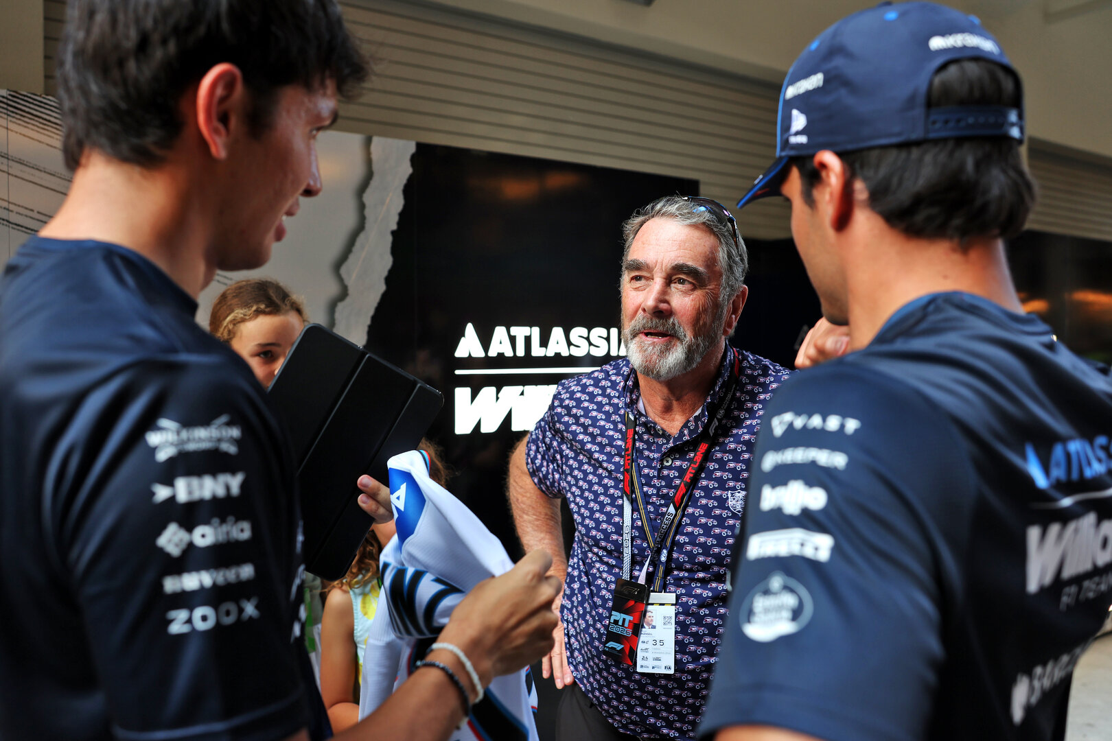 GP MIAMI, (L to R): Alexander Albon (THA) Williams F1 Team with Nigel Mansell (GBR) e Carlos Sainz (ESP) Williams F1 Team.
30.04.2026. Formula 1 World Championship, Rd 4, Miami Grand Prix, Miami, Florida, USA, Preparation Day.
- www.xpbimages.com, EMail: requests@xpbimages.com © Copyright: Bearne / XPB Images
