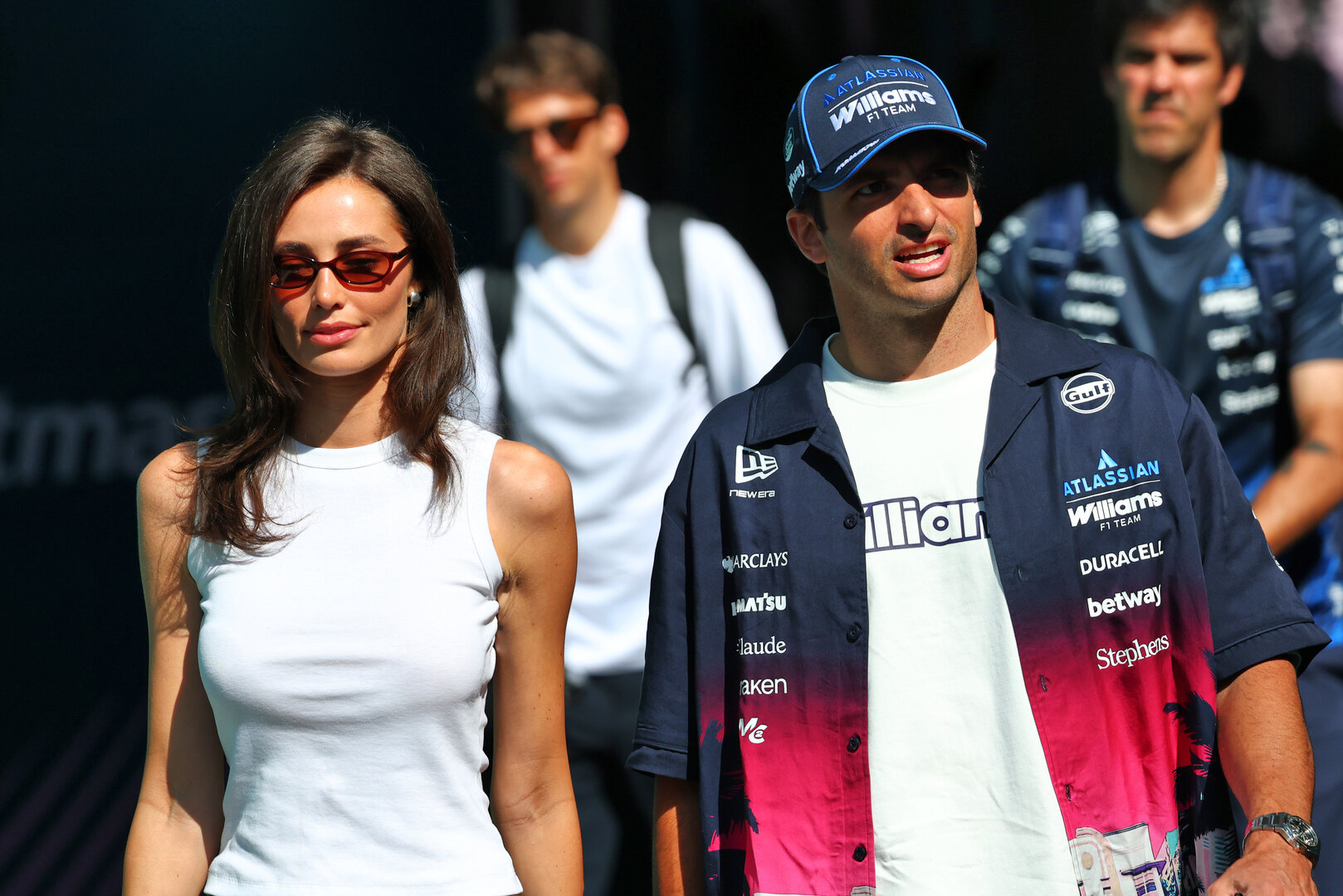 GP MIAMI, (L to R): Rebecca Donaldson (GBR) with her boyfriend Carlos Sainz (ESP) Williams F1 Team.
01.05.2026. Formula 1 World Championship, Rd 4, Miami Grand Prix, Miami, Florida, USA, Sprint Qualifiche Day.
- www.xpbimages.com, EMail: requests@xpbimages.com © Copyright: Bearne / XPB Images