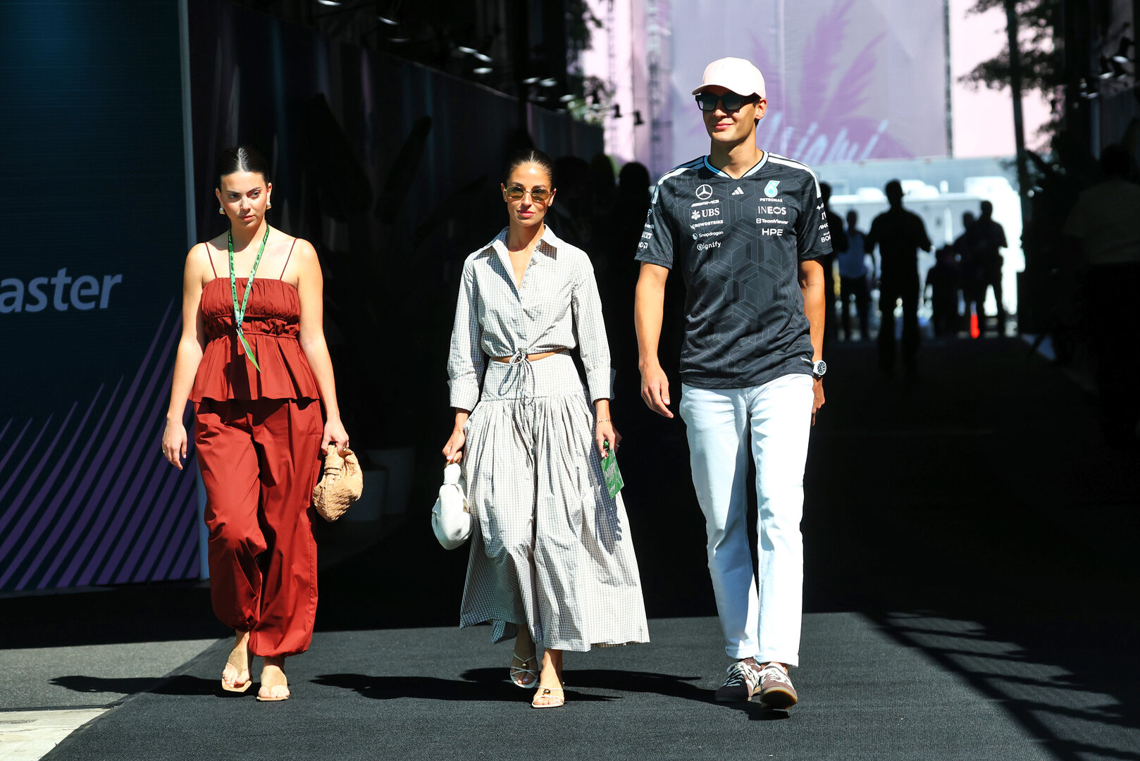 GP MIAMI, (L to R): Carmen Montero Mundt with her boyfriend George Russell (GBR) Mercedes AMG Formula One Team.
01.05.2026. Formula 1 World Championship, Rd 4, Miami Grand Prix, Miami, Florida, USA, Sprint Qualifiche Day.
- www.xpbimages.com, EMail: requests@xpbimages.com © Copyright: Bearne / XPB Images