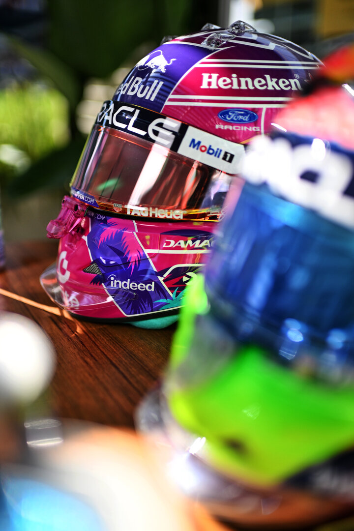 GP MIAMI, The helmet of Max Verstappen (NLD) Red Bull Racing.
01.05.2026. Formula 1 World Championship, Rd 4, Miami Grand Prix, Miami, Florida, USA, Sprint Qualifiche Day.
- www.xpbimages.com, EMail: requests@xpbimages.com © Copyright: Price / XPB Images