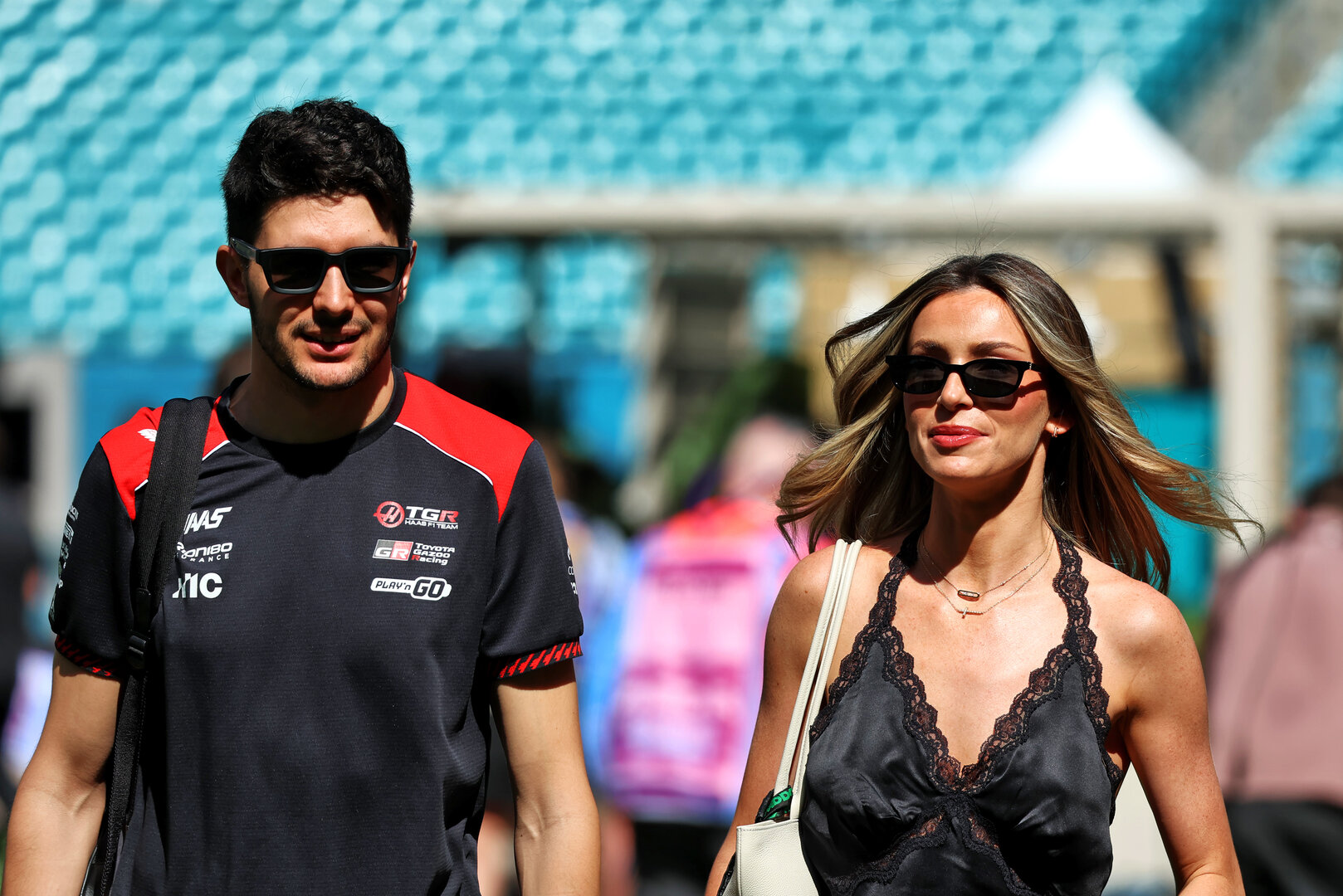 GP MIAMI, (L to R): Esteban Ocon (FRA) Haas F1 Team with his (GBR) Flavy Barla (FRA).
01.05.2026. Formula 1 World Championship, Rd 4, Miami Grand Prix, Miami, Florida, USA, Sprint Qualifiche Day.
 - www.xpbimages.com, EMail: requests@xpbimages.com © Copyright: Rew / XPB Images
