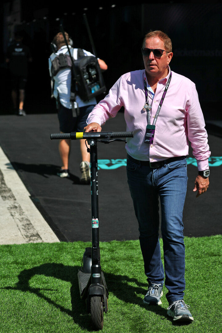 GP MIAMI, Martin Brundle (GBR) Sky Sports F1 Commentator.
01.05.2026. Formula 1 World Championship, Rd 4, Miami Grand Prix, Miami, Florida, USA, Sprint Qualifiche Day.
- www.xpbimages.com, EMail: requests@xpbimages.com © Copyright: Patching / XPB Images