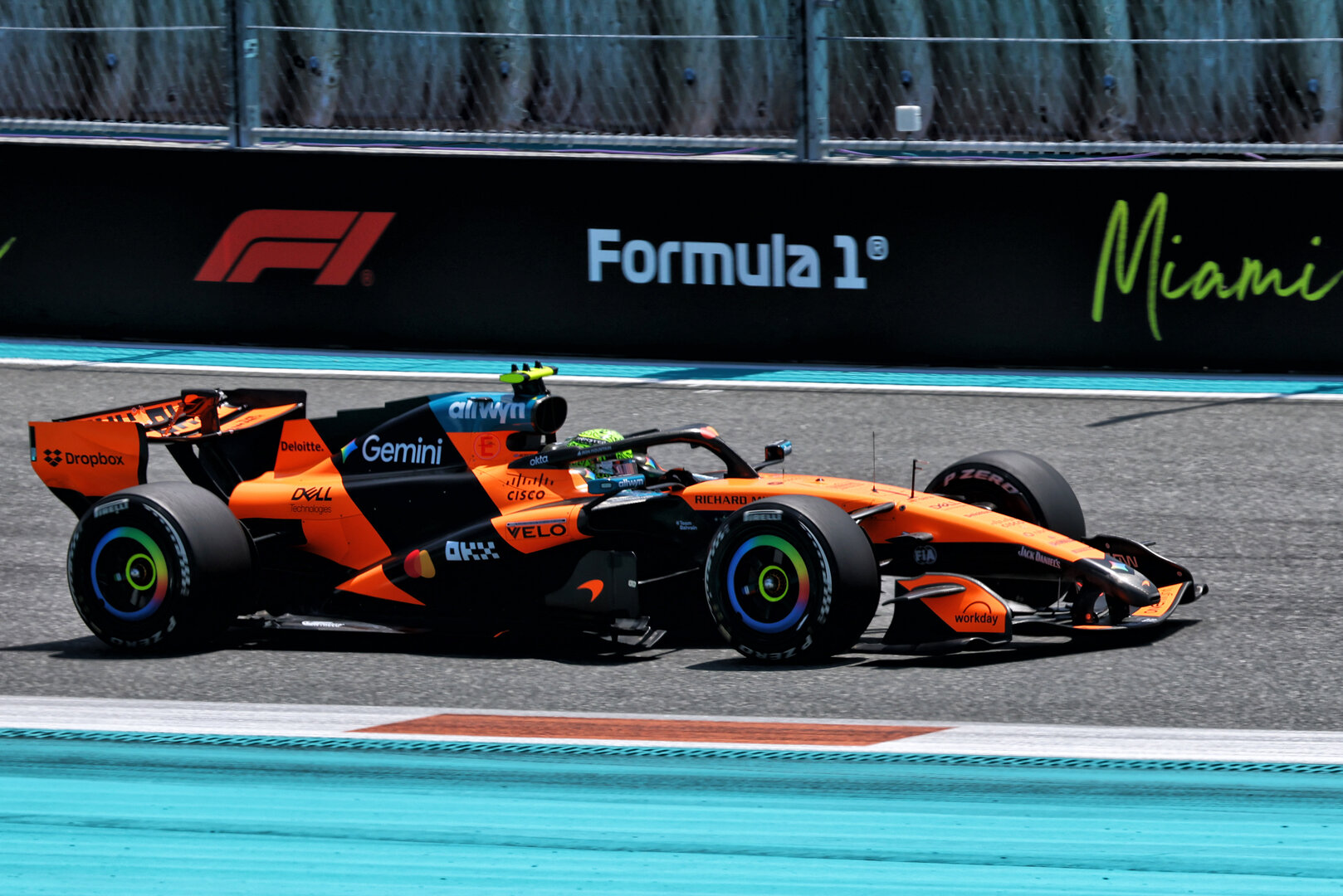 GP MIAMI, Lando Norris (GBR) McLaren F1 Team MCL40.
01.05.2026. Formula 1 World Championship, Rd 4, Miami Grand Prix, Miami, Florida, USA, Sprint Qualifiche Day.
- www.xpbimages.com, EMail: requests@xpbimages.com © Copyright: Bearne / XPB Images