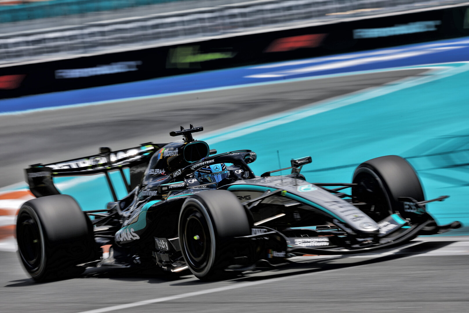 GP MIAMI, George Russell (GBR) Mercedes AMG Formula One Team W17.
01.05.2026. Formula 1 World Championship, Rd 4, Miami Grand Prix, Miami, Florida, USA, Sprint Qualifiche Day.
- www.xpbimages.com, EMail: requests@xpbimages.com © Copyright: Dunbar / XPB Images