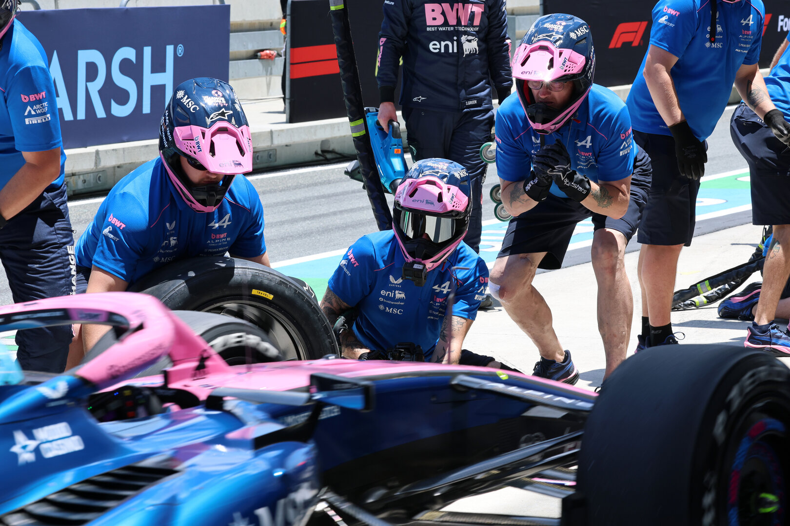 GP MIAMI, Alpine F1 Team practices a pit stop.
01.05.2026. Formula 1 World Championship, Rd 4, Miami Grand Prix, Miami, Florida, USA, Sprint Qualifiche Day.
- www.xpbimages.com, EMail: requests@xpbimages.com © Copyright: Batchelor / XPB Images