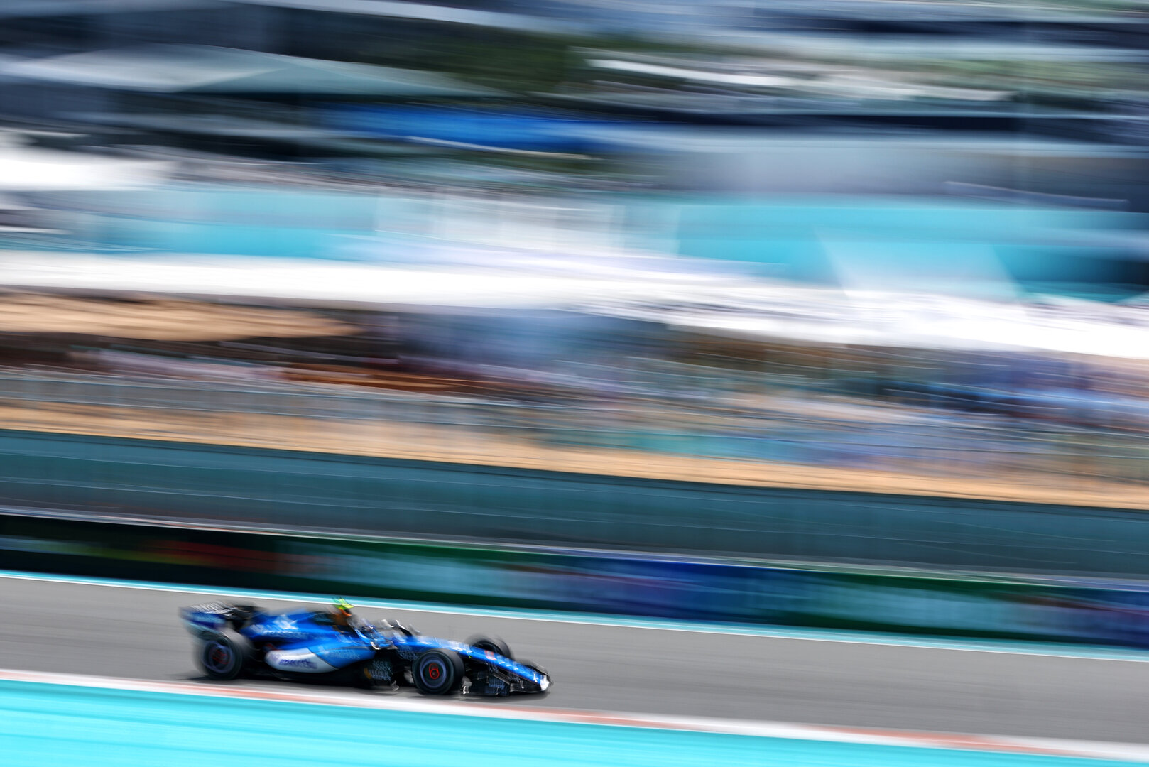 GP MIAMI, Carlos Sainz (ESP) Williams F1 Team FW48.
01.05.2026. Formula 1 World Championship, Rd 4, Miami Grand Prix, Miami, Florida, USA, Sprint Qualifiche Day.
- www.xpbimages.com, EMail: requests@xpbimages.com © Copyright: Bearne / XPB Images