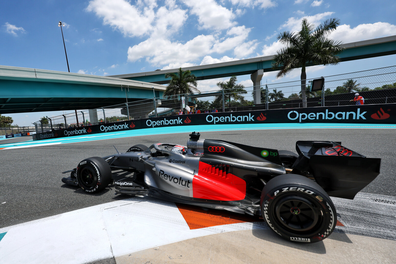 GP MIAMI, Nico Hulkenberg (GER) Audi F1 Team R26.
01.05.2026. Formula 1 World Championship, Rd 4, Miami Grand Prix, Miami, Florida, USA, Sprint Qualifiche Day.
- www.xpbimages.com, EMail: requests@xpbimages.com © Copyright: Charniaux / XPB Images