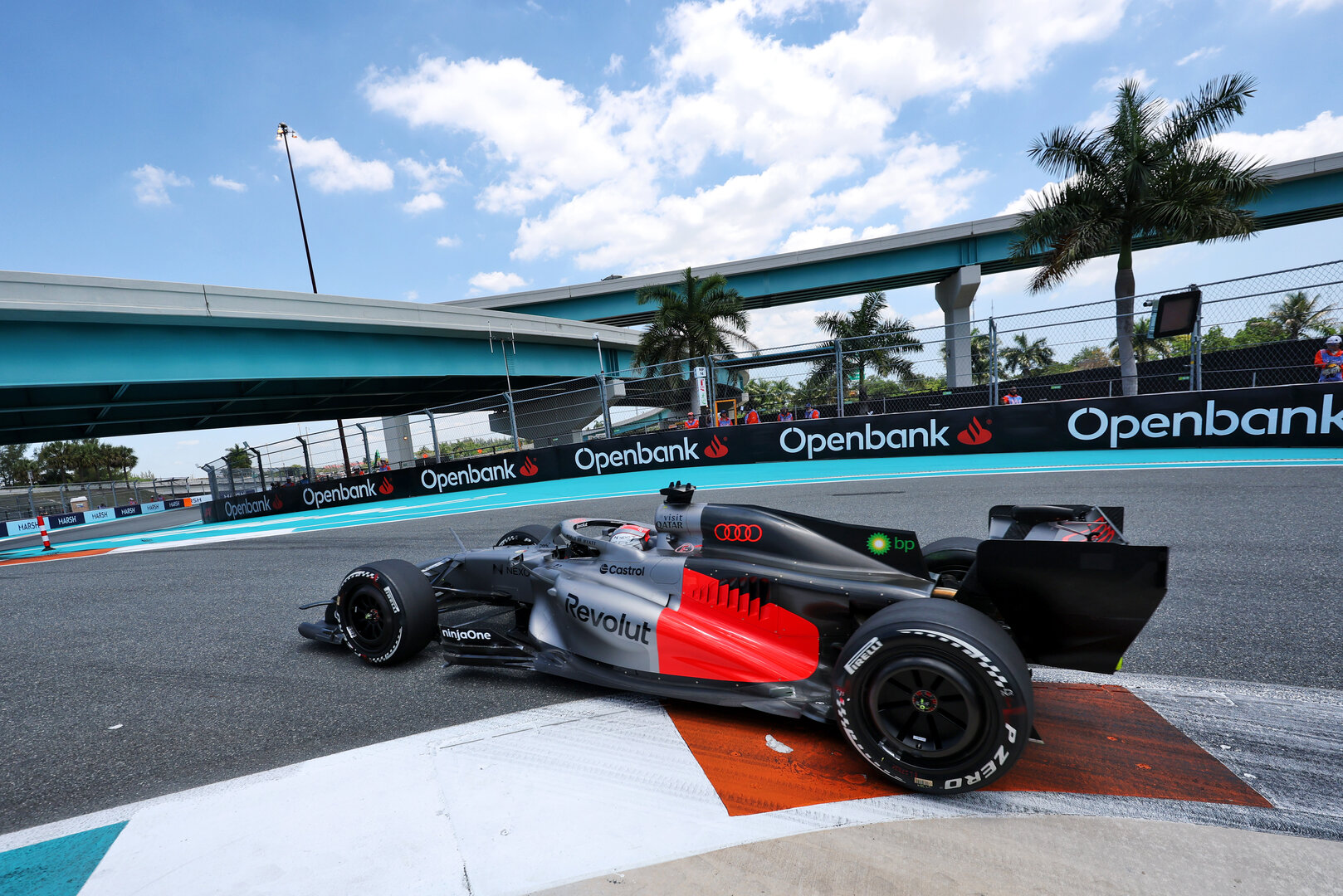 GP MIAMI, Nico Hulkenberg (GER) Audi F1 Team R26.
01.05.2026. Formula 1 World Championship, Rd 4, Miami Grand Prix, Miami, Florida, USA, Sprint Qualifiche Day.
- www.xpbimages.com, EMail: requests@xpbimages.com © Copyright: Charniaux / XPB Images