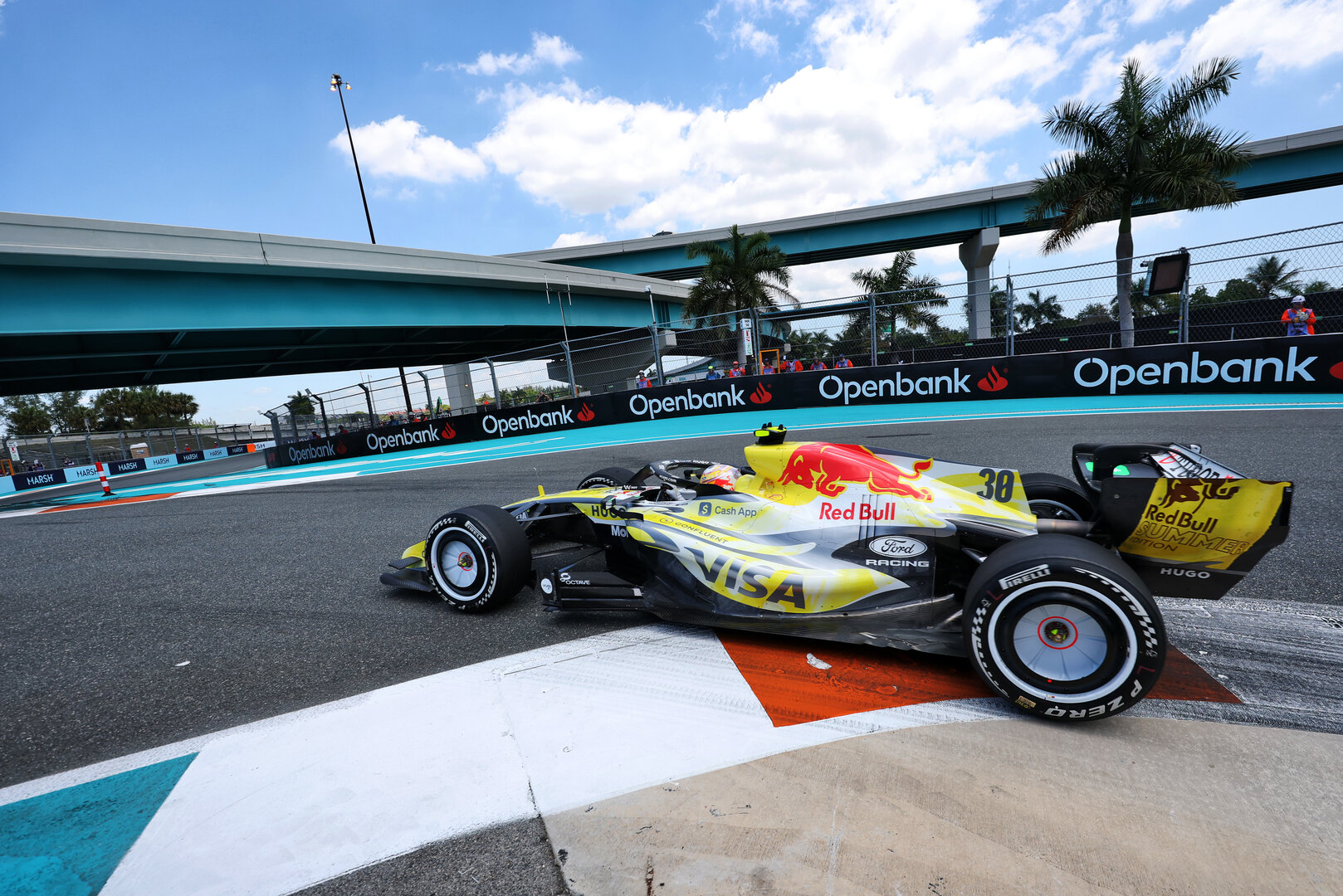 GP MIAMI, Liam Lawson (NZL) Racing Bulls Formula One Team VCARB 03.
01.05.2026. Formula 1 World Championship, Rd 4, Miami Grand Prix, Miami, Florida, USA, Sprint Qualifiche Day.
- www.xpbimages.com, EMail: requests@xpbimages.com © Copyright: Charniaux / XPB Images