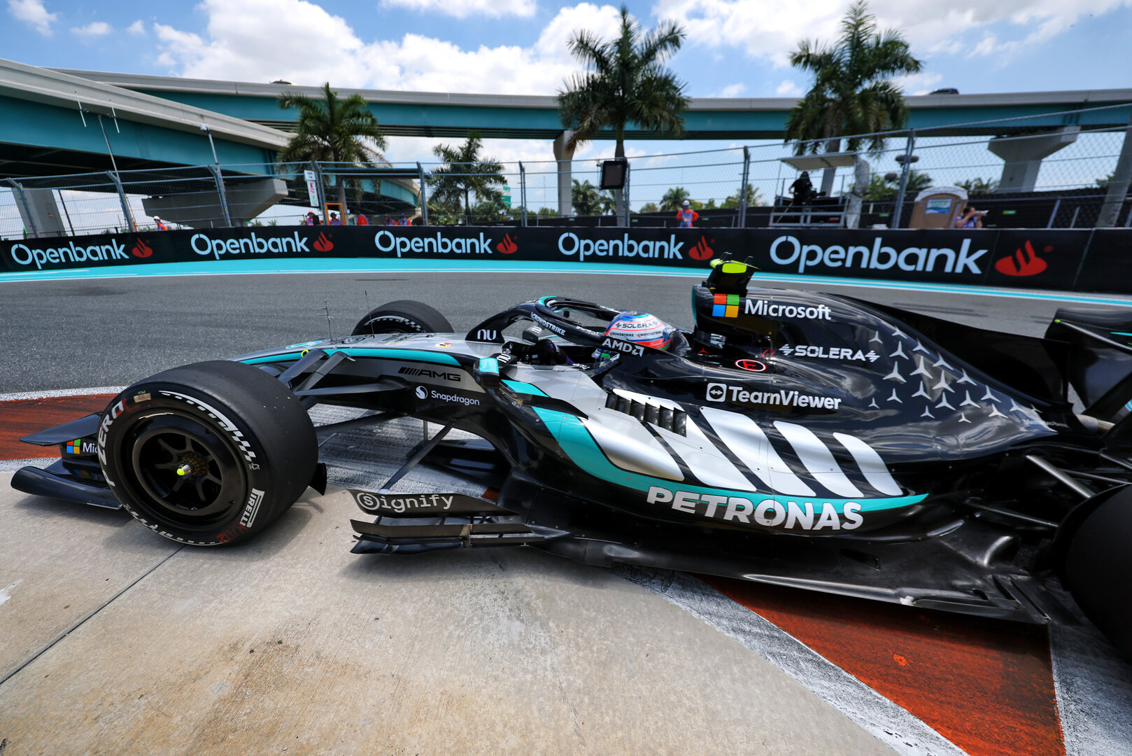 GP MIAMI, Andrea Kimi Antonelli (ITA) Mercedes AMG Formula One Team W17.
01.05.2026. Formula 1 World Championship, Rd 4, Miami Grand Prix, Miami, Florida, USA, Sprint Qualifiche Day.
- www.xpbimages.com, EMail: requests@xpbimages.com © Copyright: Charniaux / XPB Images