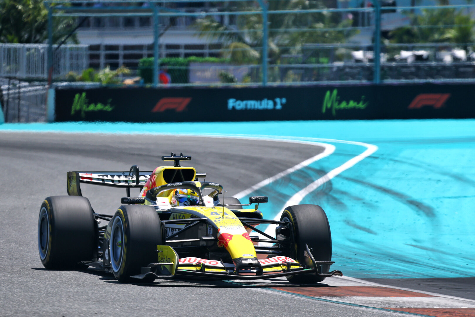 GP MIAMI, Arvid Lindblad (GBR) Racing Bulls Formula One Team VCARB 03.
01.05.2026. Formula 1 World Championship, Rd 4, Miami Grand Prix, Miami, Florida, USA, Sprint Qualifiche Day.
- www.xpbimages.com, EMail: requests@xpbimages.com © Copyright: Bearne / XPB Images