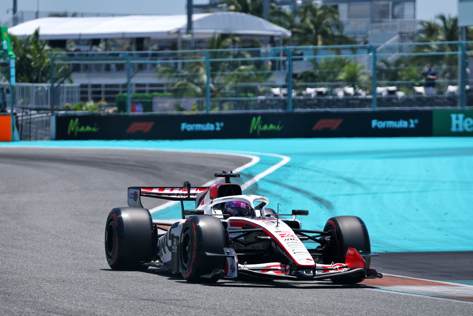 GP MIAMI, Esteban Ocon (FRA) Haas F1 Team VF-26.
01.05.2026. Formula 1 World Championship, Rd 4, Miami Grand Prix, Miami, Florida, USA, Sprint Qualifiche Day.
- www.xpbimages.com, EMail: requests@xpbimages.com © Copyright: Bearne / XPB Images