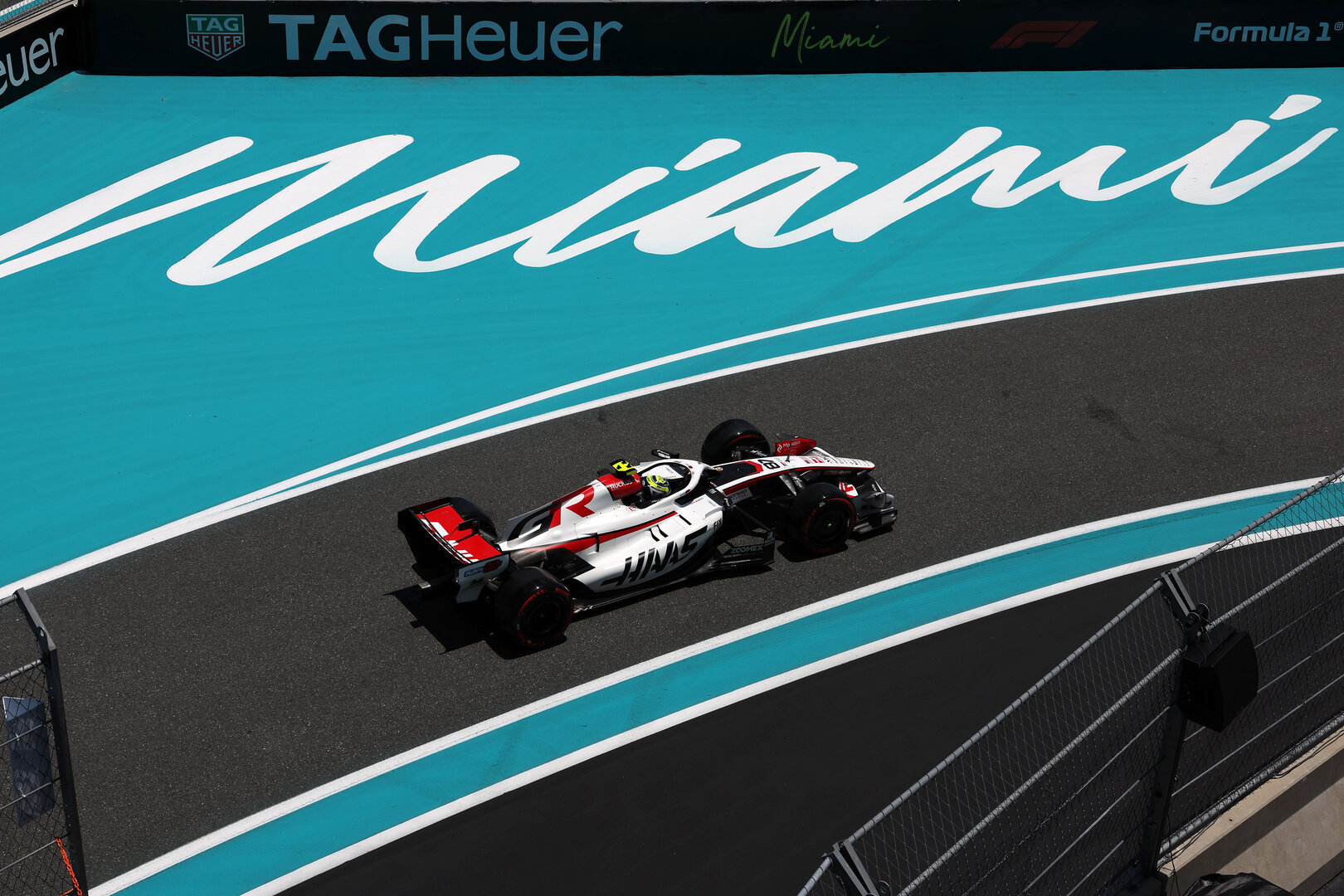 GP MIAMI, Oliver Bearman (GBR) Haas F1 Team VF-26.
01.05.2026. Formula 1 World Championship, Rd 4, Miami Grand Prix, Miami, Florida, USA, Sprint Qualifiche Day.
- www.xpbimages.com, EMail: requests@xpbimages.com © Copyright: Dunbar / XPB Images