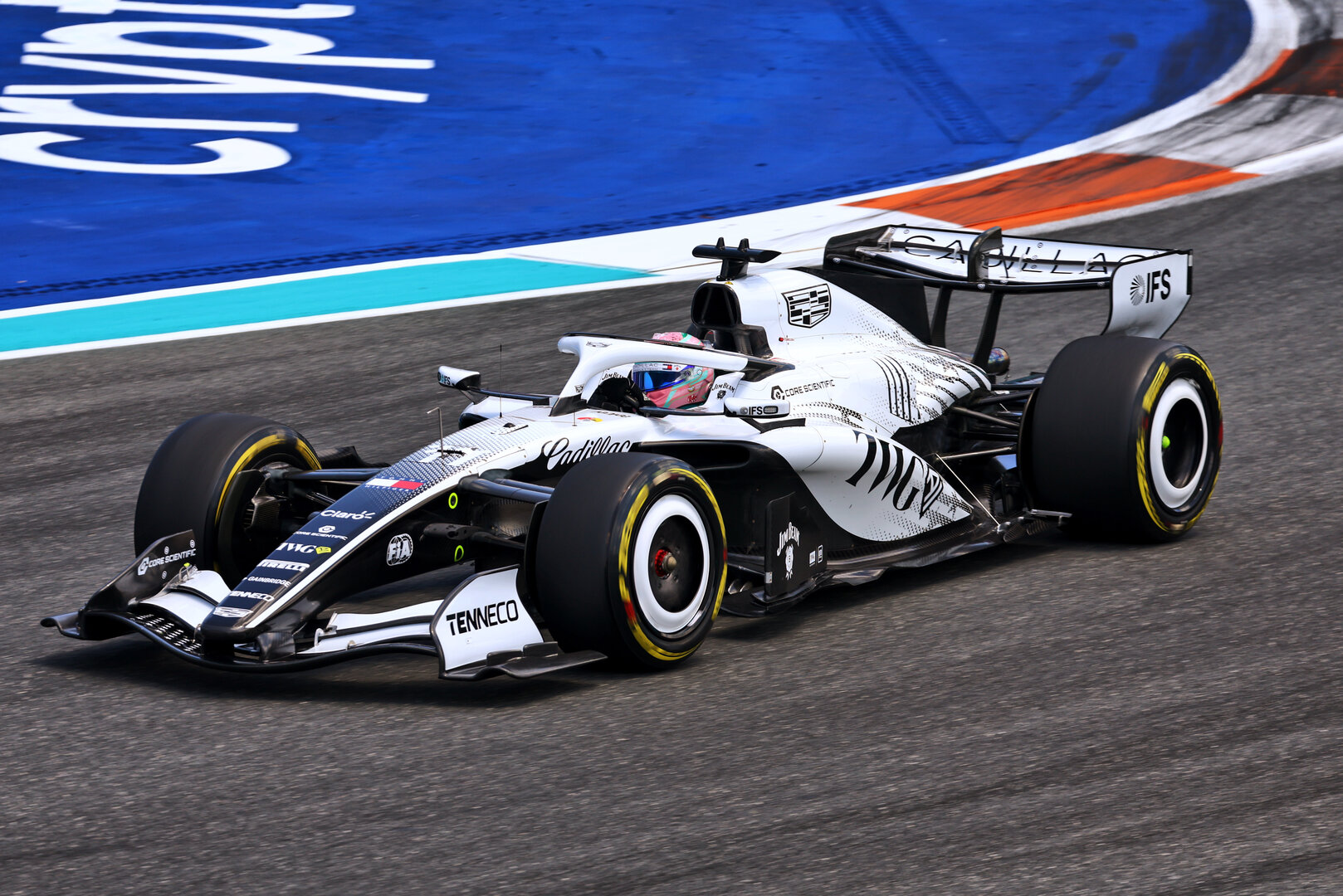 GP MIAMI, Sergio Perez (MEX) Cadillac Formula 1 Team MAC-26.
01.05.2026. Formula 1 World Championship, Rd 4, Miami Grand Prix, Miami, Florida, USA, Sprint Qualifiche Day.
- www.xpbimages.com, EMail: requests@xpbimages.com © Copyright: Patching / XPB Images