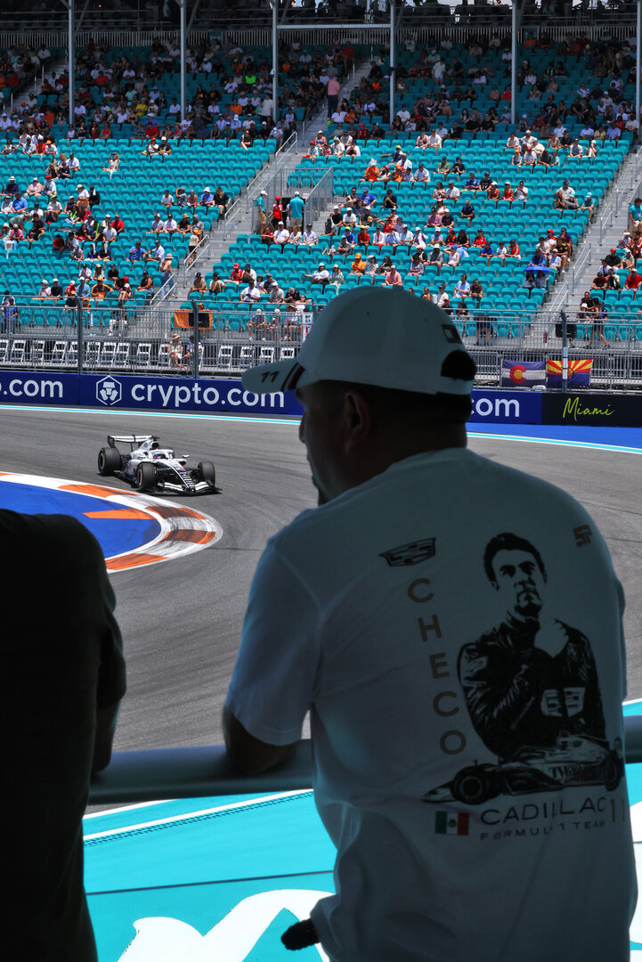 GP MIAMI, Sergio Perez (MEX) Cadillac Formula 1 Team MAC-26.
01.05.2026. Formula 1 World Championship, Rd 4, Miami Grand Prix, Miami, Florida, USA, Sprint Qualifiche Day.
- www.xpbimages.com, EMail: requests@xpbimages.com © Copyright: Patching / XPB Images