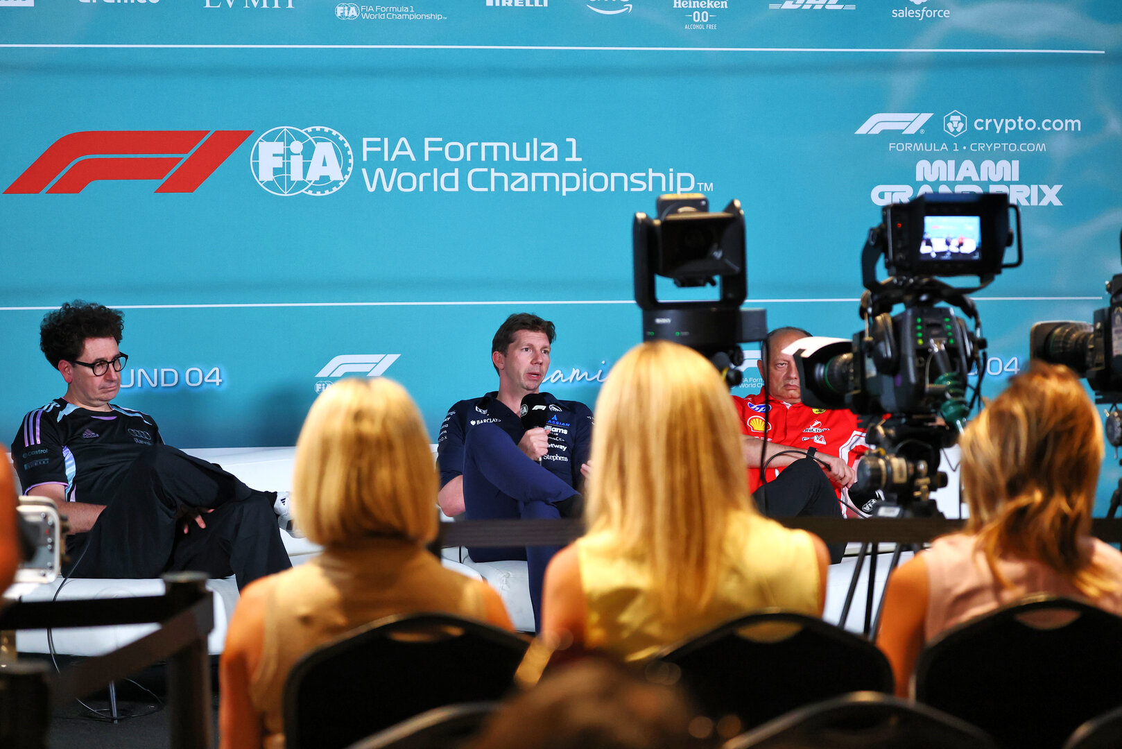 GP MIAMI, (L to R): Mattia Binotto (ITA) Audi F1 Team Motorsport Chief Operating e Chief Technical Officer; James Vowles (GBR) Williams F1 Team, Team Principal; e Frederic Vasseur (FRA) Ferrari Team Principal, in the FIA Press Conference.
01.05.2026. Formula 1 World Championship, Rd 4, Miami Grand Prix, Miami, Florida, USA, Sprint Qualifiche Day.
- www.xpbimages.com, EMail: requests@xpbimages.com © Copyright: Bearne / XPB Images