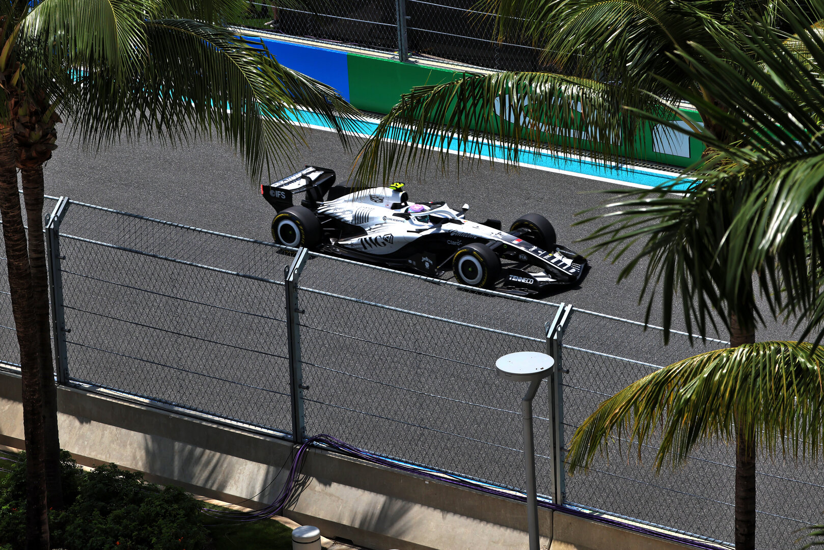 GP MIAMI, Valtteri Bottas (FIN) Cadillac Formula 1 Team MAC-26.
01.05.2026. Formula 1 World Championship, Rd 4, Miami Grand Prix, Miami, Florida, USA, Sprint Qualifiche Day.
 - www.xpbimages.com, EMail: requests@xpbimages.com © Copyright: Rew / XPB Images