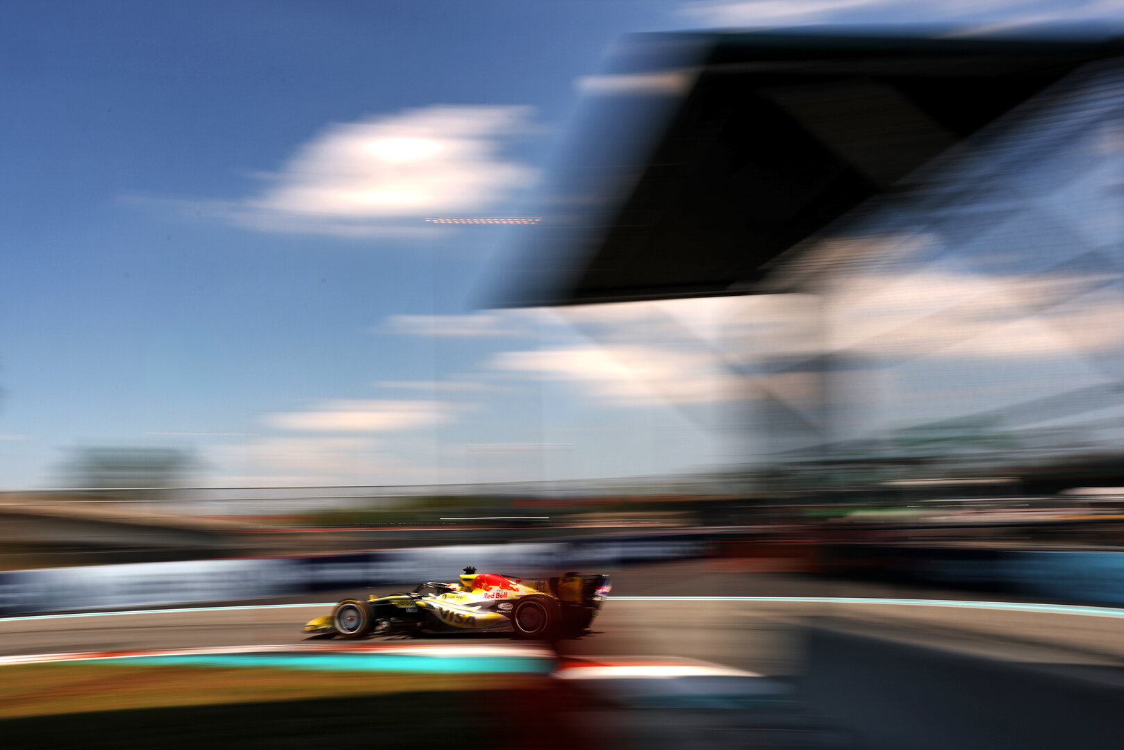 GP MIAMI, Arvid Lindblad (GBR) Racing Bulls Formula One Team VCARB 03.
01.05.2026. Formula 1 World Championship, Rd 4, Miami Grand Prix, Miami, Florida, USA, Sprint Qualifiche Day.
- www.xpbimages.com, EMail: requests@xpbimages.com © Copyright: Charniaux / XPB Images