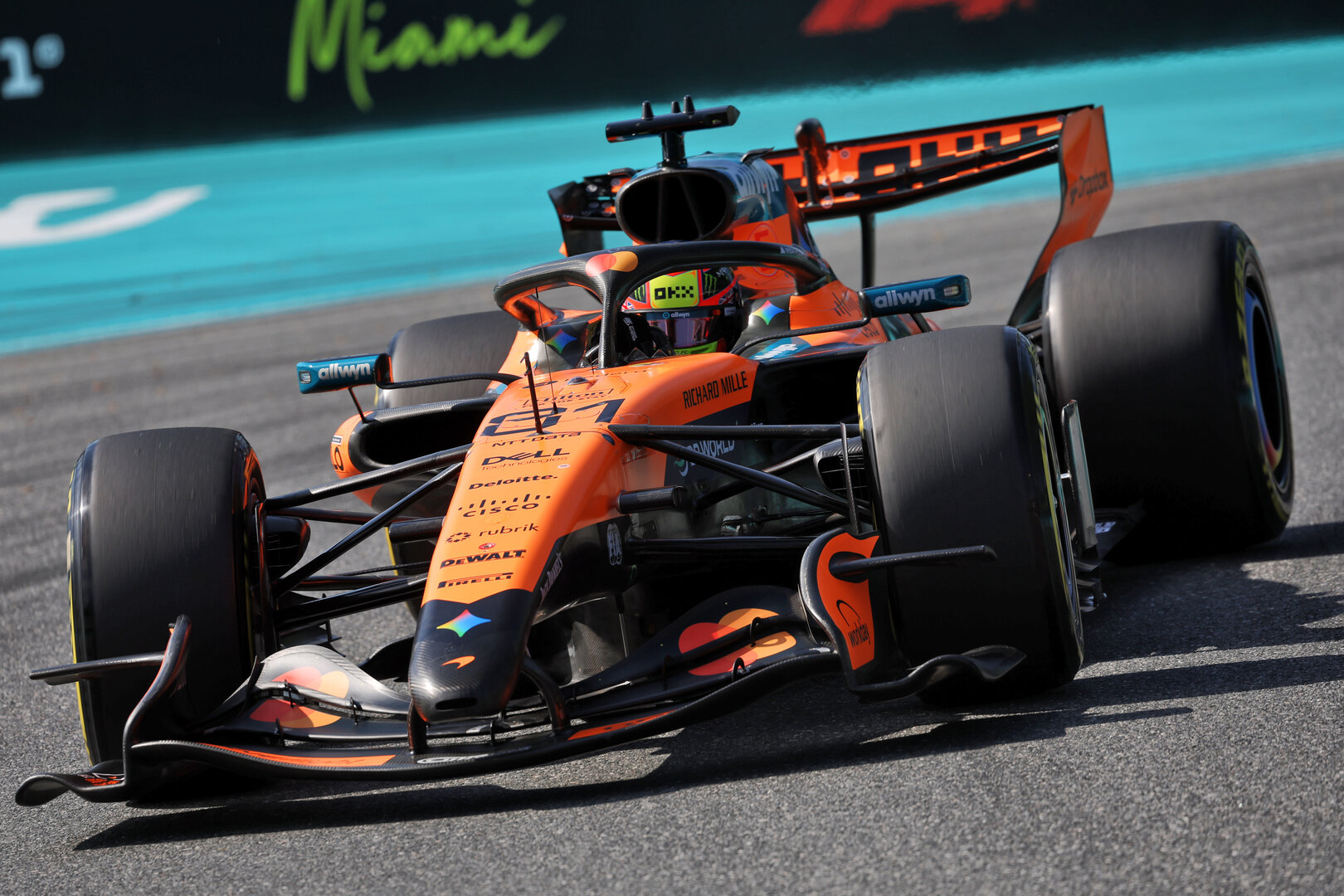 GP MIAMI, Oscar Piastri (AUS) McLaren F1 Team MCL40.
01.05.2026. Formula 1 World Championship, Rd 4, Miami Grand Prix, Miami, Florida, USA, Sprint Qualifiche Day.
- www.xpbimages.com, EMail: requests@xpbimages.com © Copyright: Dunbar / XPB Images