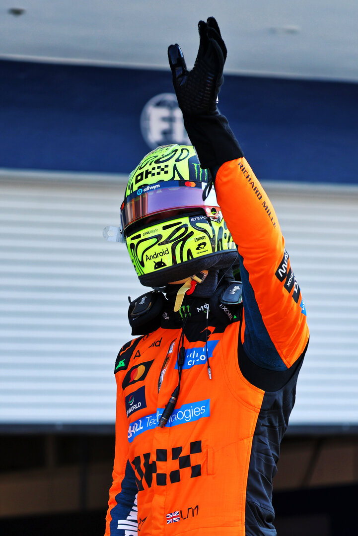 GP MIAMI, Lando Norris (GBR) McLaren F1 Team celebrates his pole position in Sprint qualifying parc ferme.
01.05.2026. Formula 1 World Championship, Rd 4, Miami Grand Prix, Miami, Florida, USA, Sprint Qualifiche Day.
- www.xpbimages.com, EMail: requests@xpbimages.com © Copyright: Batchelor / XPB Images