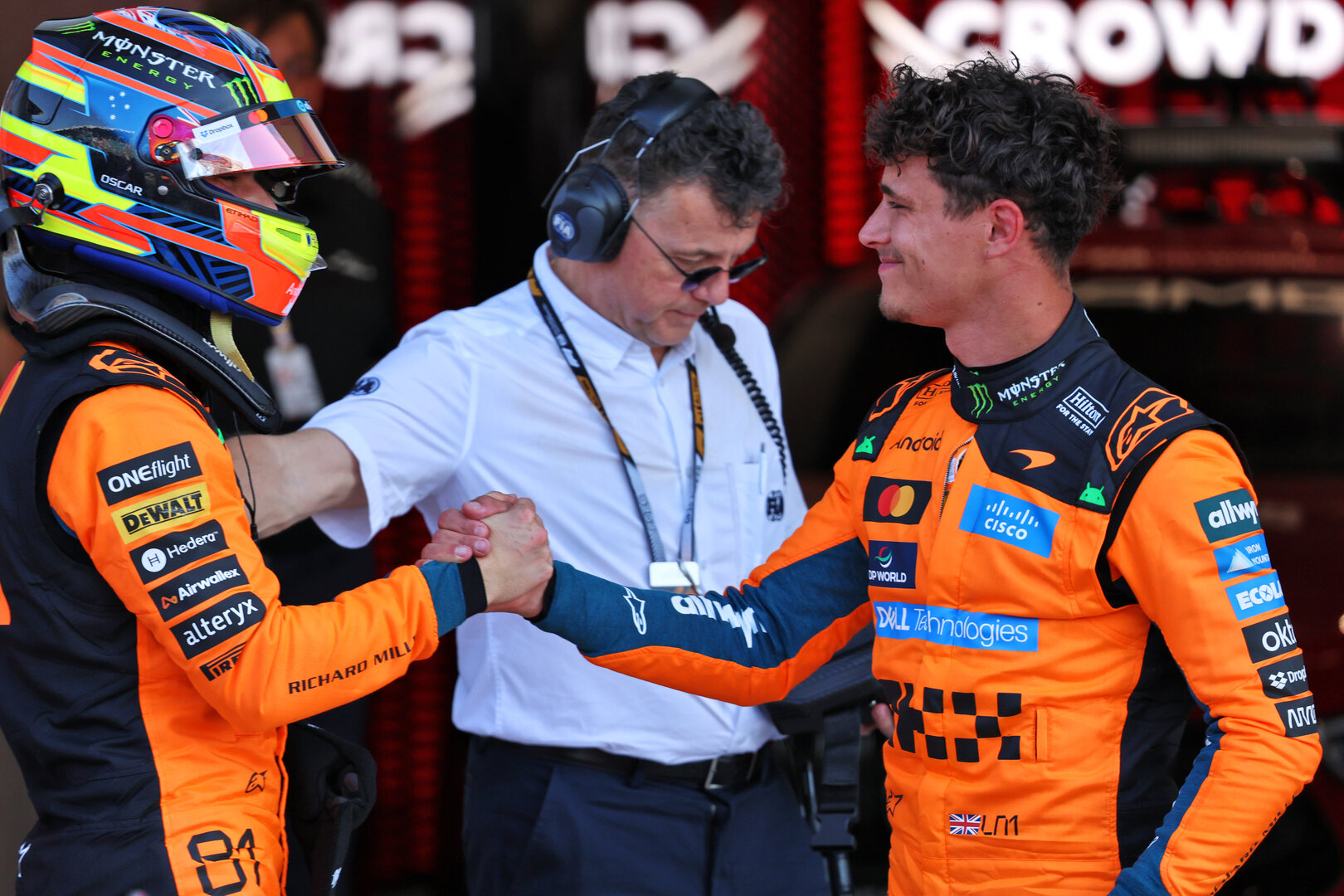 GP MIAMI, (L to R): Oscar Piastri (AUS) McLaren F1 Team with team mate e Sprint qualifying pole sitter Lando Norris (GBR) McLaren F1 Team in parc ferme.
01.05.2026. Formula 1 World Championship, Rd 4, Miami Grand Prix, Miami, Florida, USA, Sprint Qualifiche Day.
- www.xpbimages.com, EMail: requests@xpbimages.com © Copyright: Batchelor / XPB Images
