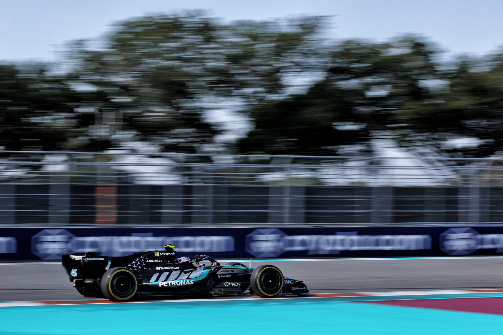 GP MIAMI, Andrea Kimi Antonelli (ITA) Mercedes AMG Formula One Team W17.
01.05.2026. Formula 1 World Championship, Rd 4, Miami Grand Prix, Miami, Florida, USA, Sprint Qualifiche Day.
- www.xpbimages.com, EMail: requests@xpbimages.com © Copyright: Charniaux / XPB Images