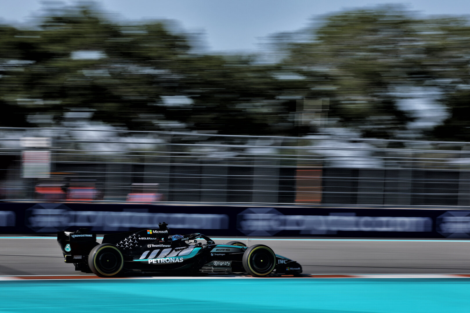 GP MIAMI, George Russell (GBR) Mercedes AMG Formula One Team W17.
01.05.2026. Formula 1 World Championship, Rd 4, Miami Grand Prix, Miami, Florida, USA, Sprint Qualifiche Day.
- www.xpbimages.com, EMail: requests@xpbimages.com © Copyright: Charniaux / XPB Images