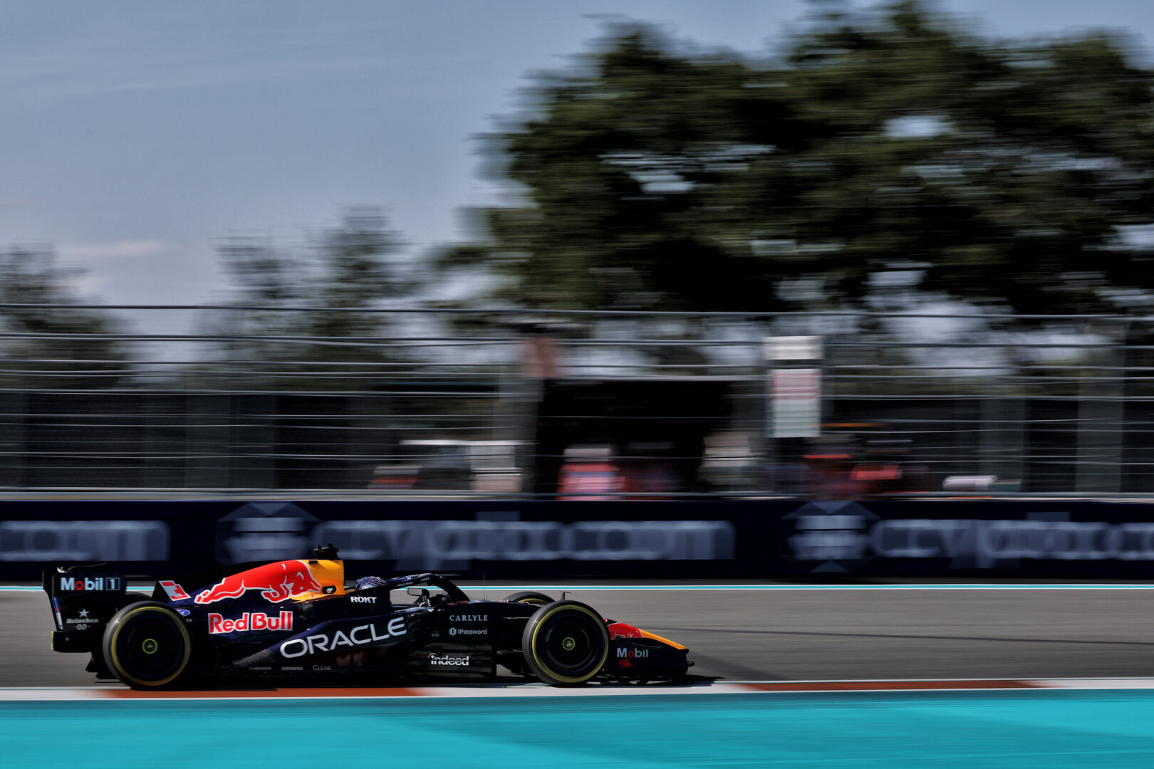 GP MIAMI, Max Verstappen (NLD) Red Bull Racing RB22.
01.05.2026. Formula 1 World Championship, Rd 4, Miami Grand Prix, Miami, Florida, USA, Sprint Qualifiche Day.
- www.xpbimages.com, EMail: requests@xpbimages.com © Copyright: Charniaux / XPB Images