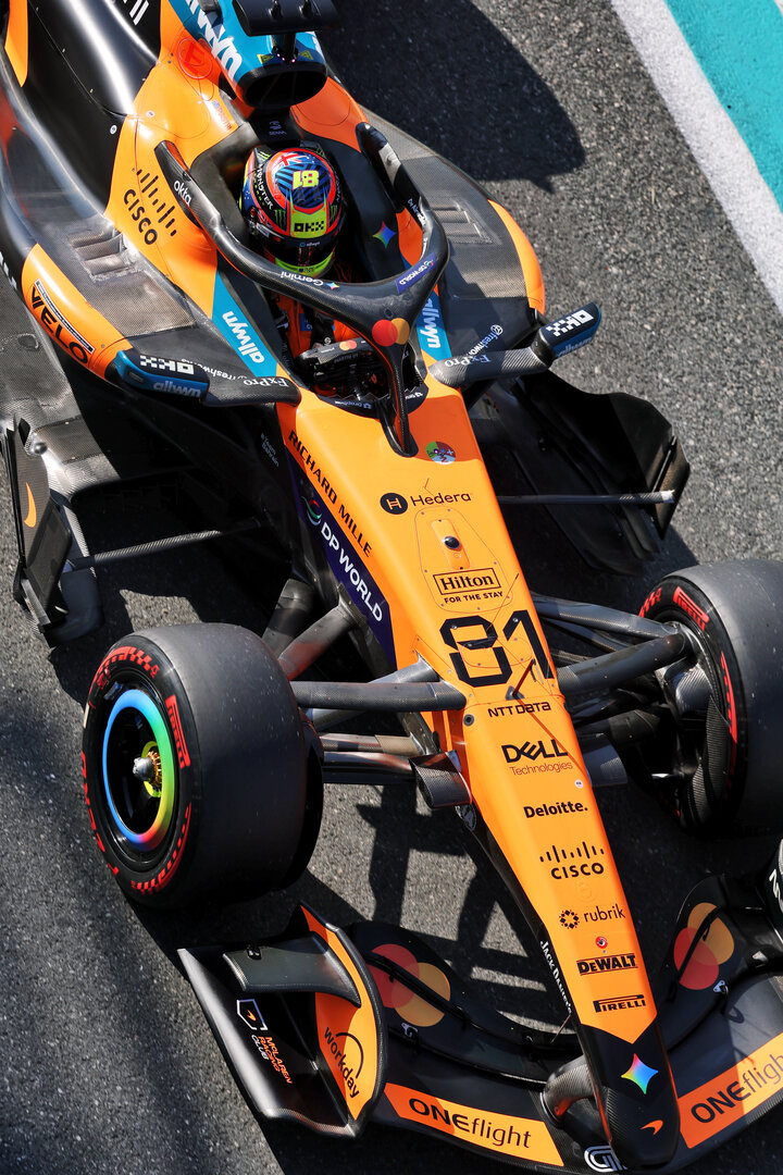 GP MIAMI, Oscar Piastri (AUS) McLaren F1 Team MCL40 in Sprint qualifying parc ferme.
01.05.2026. Formula 1 World Championship, Rd 4, Miami Grand Prix, Miami, Florida, USA, Sprint Qualifiche Day.
- www.xpbimages.com, EMail: requests@xpbimages.com © Copyright: Moy / XPB Images