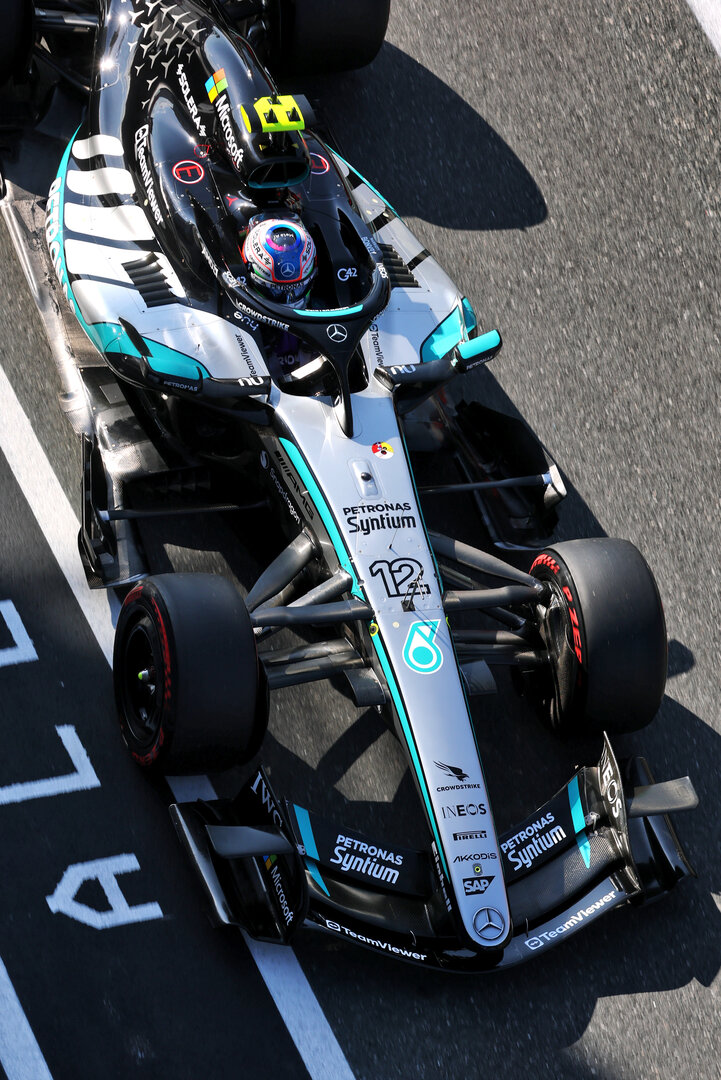 GP MIAMI, Andrea Kimi Antonelli (ITA) Mercedes AMG Formula One Team W17 in Sprint qualifying parc ferme.
01.05.2026. Formula 1 World Championship, Rd 4, Miami Grand Prix, Miami, Florida, USA, Sprint Qualifiche Day.
- www.xpbimages.com, EMail: requests@xpbimages.com © Copyright: Moy / XPB Images