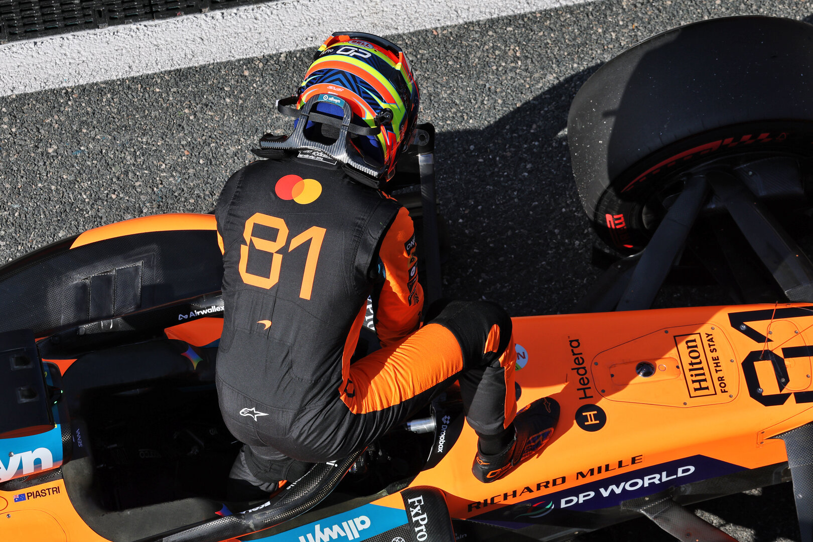 GP MIAMI, Oscar Piastri (AUS) McLaren F1 Team MCL40 in Sprint qualifying parc ferme.
01.05.2026. Formula 1 World Championship, Rd 4, Miami Grand Prix, Miami, Florida, USA, Sprint Qualifiche Day.
- www.xpbimages.com, EMail: requests@xpbimages.com © Copyright: Moy / XPB Images