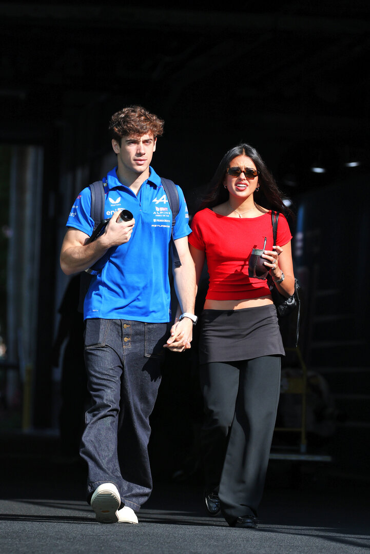 GP MIAMI, (L to R): Franco Colapinto (ARG) Alpine F1 Team with Domenica Maia Reficco (USA) / (ARG) Actress e Singer.
02.05.2026. Formula 1 World Championship, Rd 4, Miami Grand Prix, Miami, Florida, USA, Sprint e Qualifiche Day.
- www.xpbimages.com, EMail: requests@xpbimages.com © Copyright: Moy / XPB Images