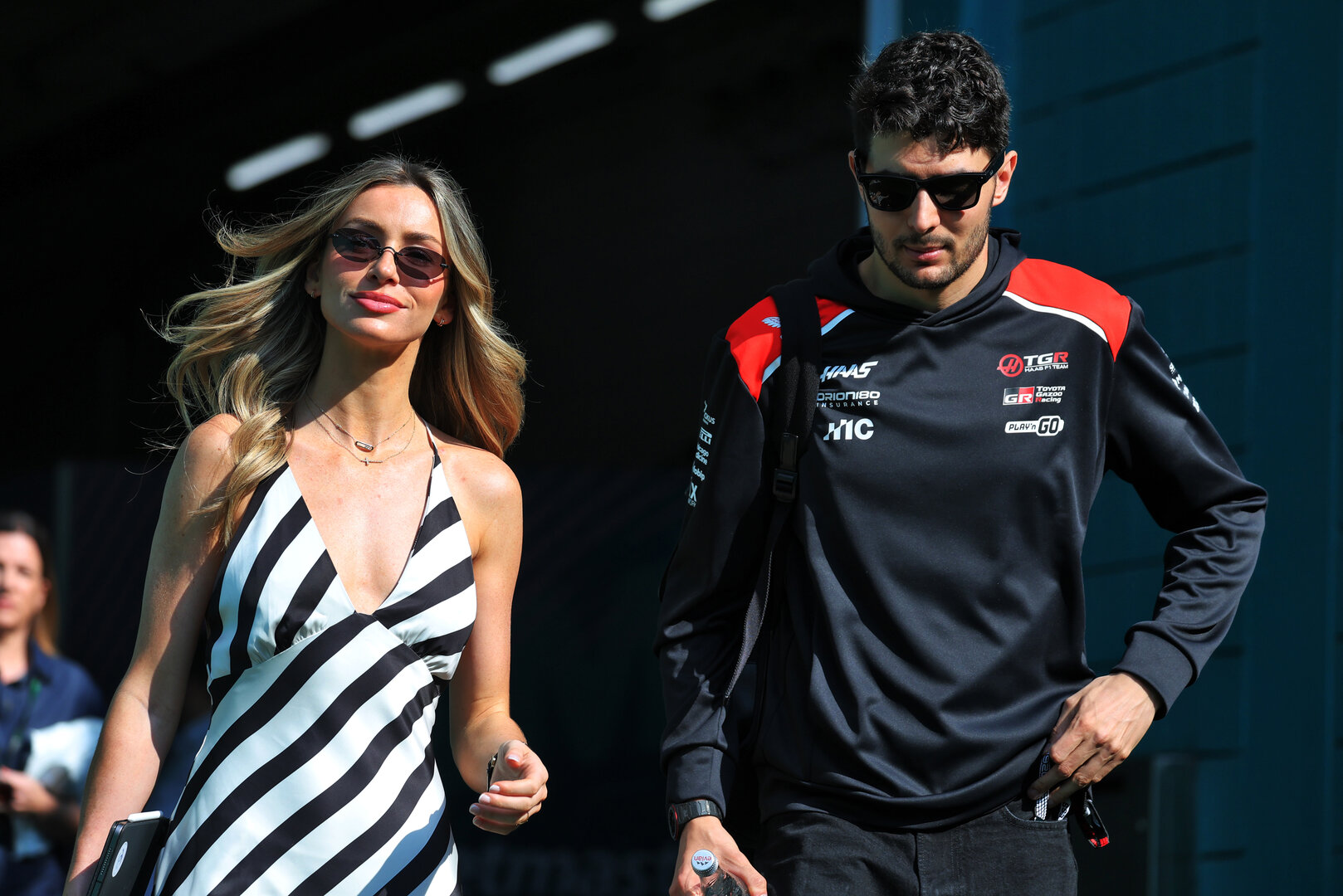 GP MIAMI, (L to R): Flavy Barla (FRA) with her boyfriend Esteban Ocon (FRA) Haas F1 Team.
02.05.2026. Formula 1 World Championship, Rd 4, Miami Grand Prix, Miami, Florida, USA, Sprint e Qualifiche Day.
- www.xpbimages.com, EMail: requests@xpbimages.com © Copyright: Moy / XPB Images