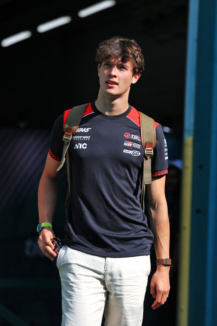 GP MIAMI, Oliver Bearman (GBR) Haas F1 Team.
02.05.2026. Formula 1 World Championship, Rd 4, Miami Grand Prix, Miami, Florida, USA, Sprint e Qualifiche Day.
- www.xpbimages.com, EMail: requests@xpbimages.com © Copyright: Moy / XPB Images