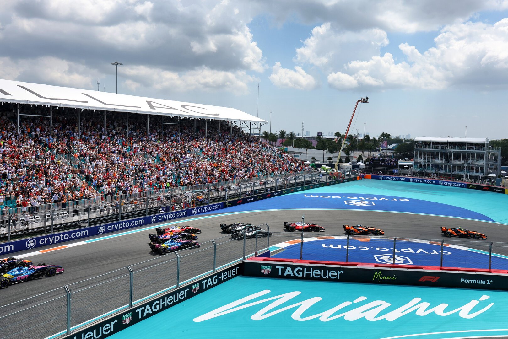 GP MIAMI, Lando Norris (GBR) McLaren F1 Team MCL40 davanti a at the partenza of Sprint.
02.05.2026. Formula 1 World Championship, Rd 4, Miami Grand Prix, Miami, Florida, USA, Sprint e Qualifiche Day.
- www.xpbimages.com, EMail: requests@xpbimages.com © Copyright: Dunbar / XPB Images