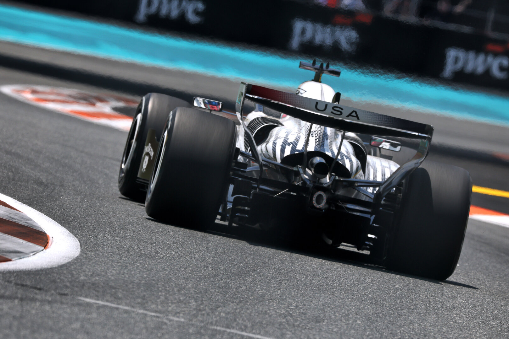 GP MIAMI, Sergio Perez (MEX) Cadillac Formula 1 Team MAC-26.
02.05.2026. Formula 1 World Championship, Rd 4, Miami Grand Prix, Miami, Florida, USA, Sprint e Qualifiche Day.
- www.xpbimages.com, EMail: requests@xpbimages.com © Copyright: Charniaux / XPB Images