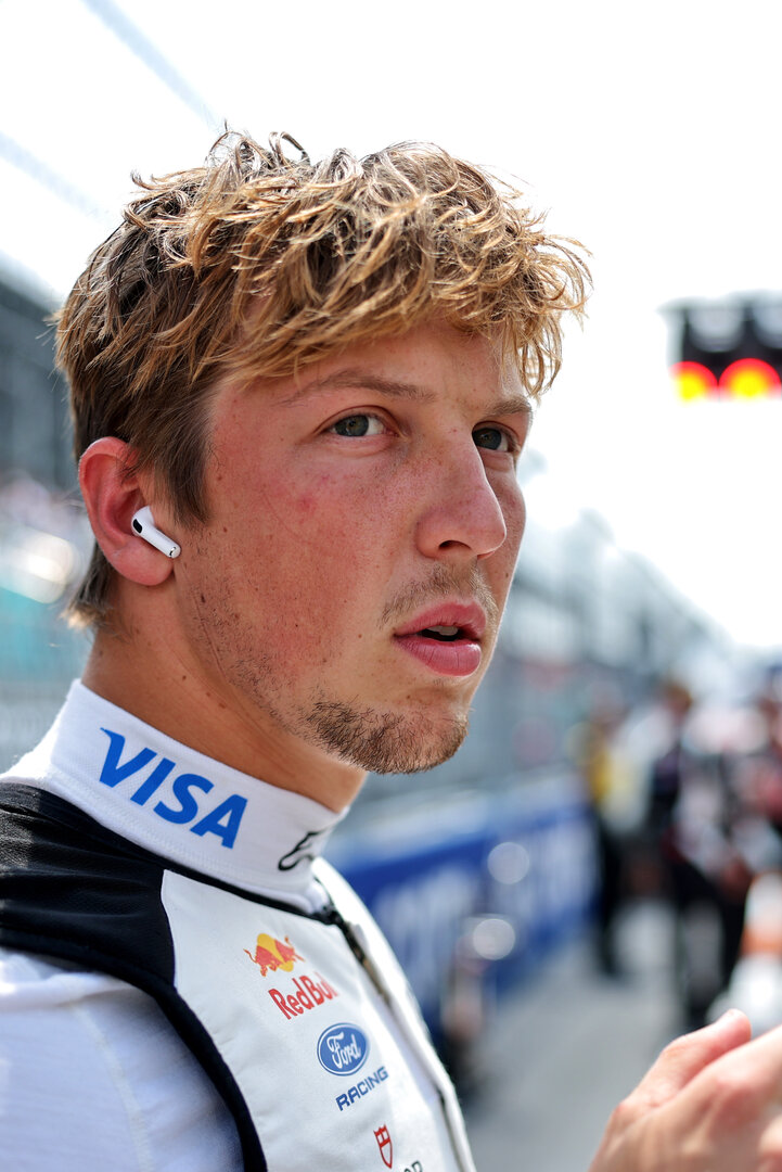 GP MIAMI, Liam Lawson (NZL) Racing Bulls Formula One Team on the grid.
02.05.2026. Formula 1 World Championship, Rd 4, Miami Grand Prix, Miami, Florida, USA, Sprint e Qualifiche Day.
- www.xpbimages.com, EMail: requests@xpbimages.com © Copyright: Charniaux / XPB Images