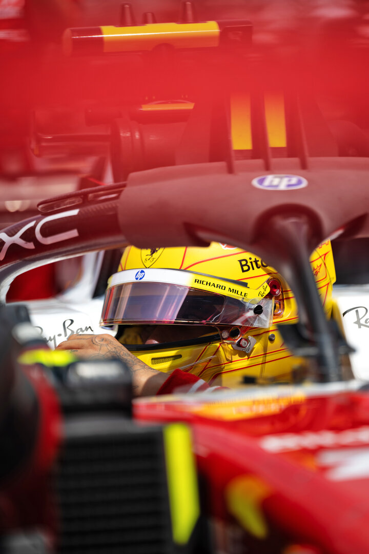 GP MIAMI, Lewis Hamilton (GBR) Ferrari SF-26 on the grid.
02.05.2026. Formula 1 World Championship, Rd 4, Miami Grand Prix, Miami, Florida, USA, Sprint e Qualifiche Day.
- www.xpbimages.com, EMail: requests@xpbimages.com © Copyright: Price / XPB Images
