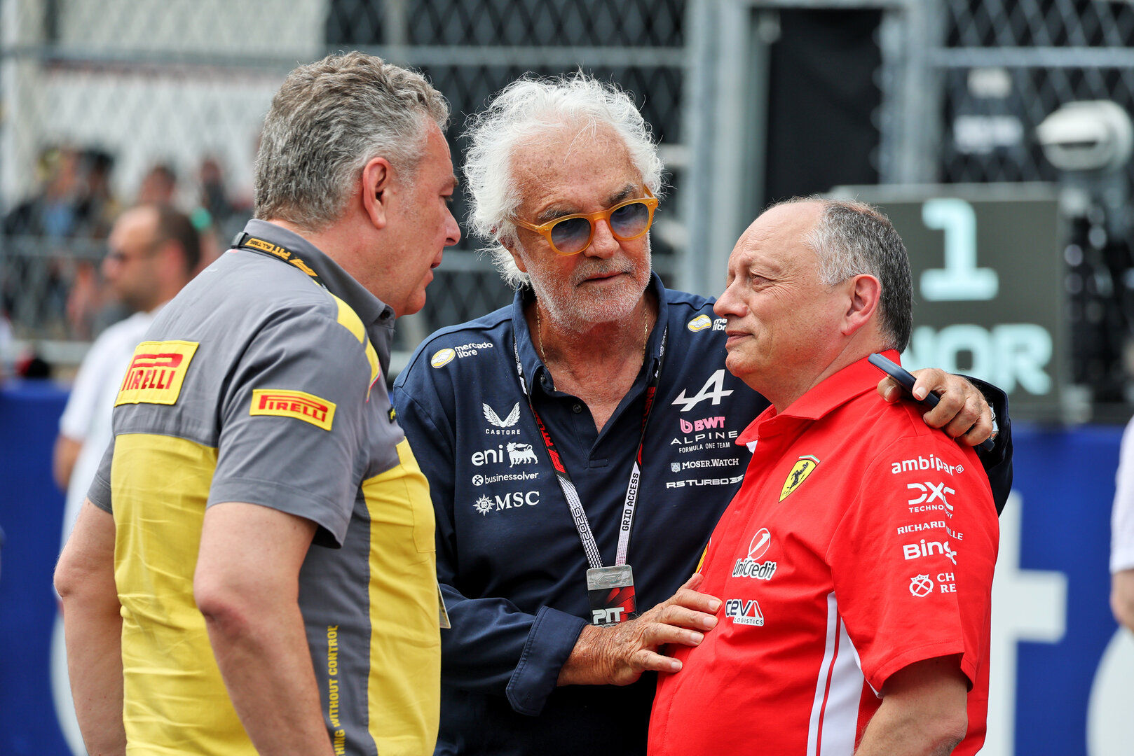 GP MIAMI, (L to R): Mario Isola (ITA) Pireli with Flavio Briatore (ITA) Alpine F1 Team Executive Advisor e Frederic Vasseur (FRA) Ferrari Team Principal on the grid.
02.05.2026. Formula 1 World Championship, Rd 4, Miami Grand Prix, Miami, Florida, USA, Sprint e Qualifiche Day.
- www.xpbimages.com, EMail: requests@xpbimages.com © Copyright: Moy / XPB Images