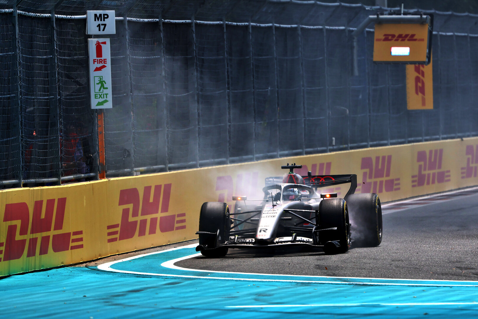GP MIAMI, Nico Hulkenberg (GER) Audi F1 Team R26 stopped on the track when heading to the Sprint grid.
02.05.2026. Formula 1 World Championship, Rd 4, Miami Grand Prix, Miami, Florida, USA, Sprint e Qualifiche Day.
 - www.xpbimages.com, EMail: requests@xpbimages.com © Copyright: Rew / XPB Images