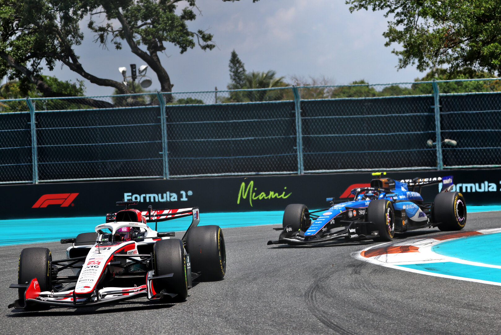 GP MIAMI, Esteban Ocon (FRA) Haas F1 Team VF-26.
02.05.2026. Formula 1 World Championship, Rd 4, Miami Grand Prix, Miami, Florida, USA, Sprint e Qualifiche Day.
 - www.xpbimages.com, EMail: requests@xpbimages.com © Copyright: Rew / XPB Images