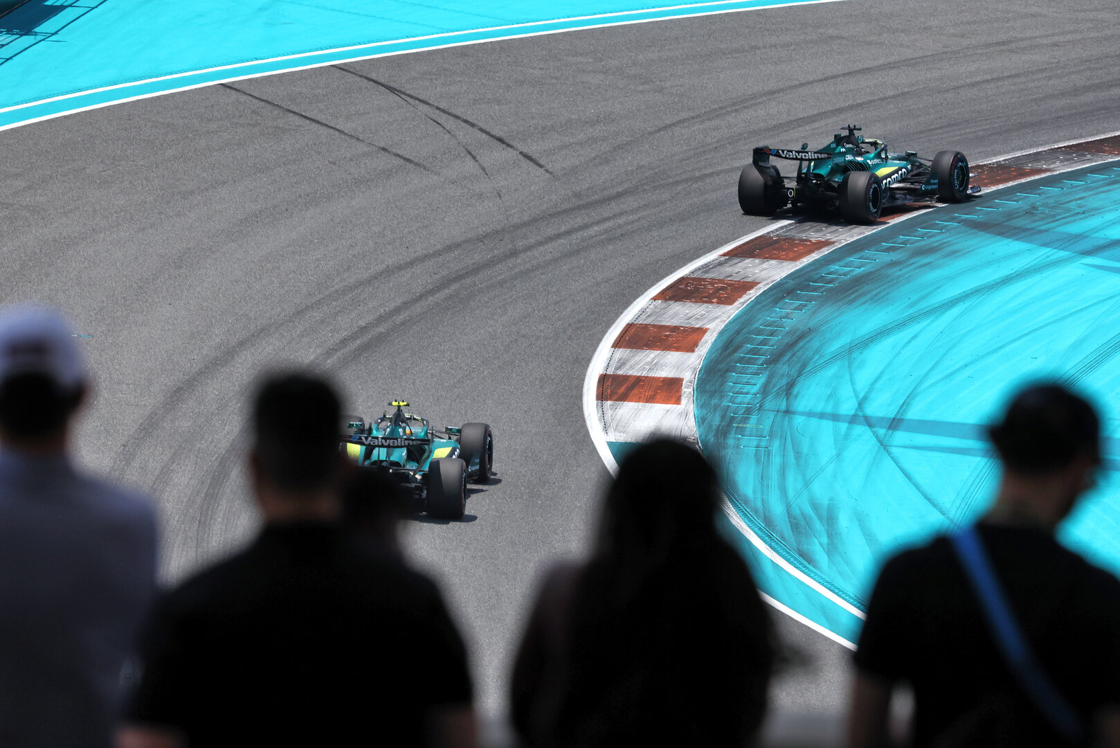 GP MIAMI, Lance Stroll (CDN) Aston Martin F1 Team AMR26 e Fernando Alonso (ESP) Aston Martin F1 Team AMR26.
02.05.2026. Formula 1 World Championship, Rd 4, Miami Grand Prix, Miami, Florida, USA, Sprint e Qualifiche Day.
- www.xpbimages.com, EMail: requests@xpbimages.com © Copyright: Bearne / XPB Images