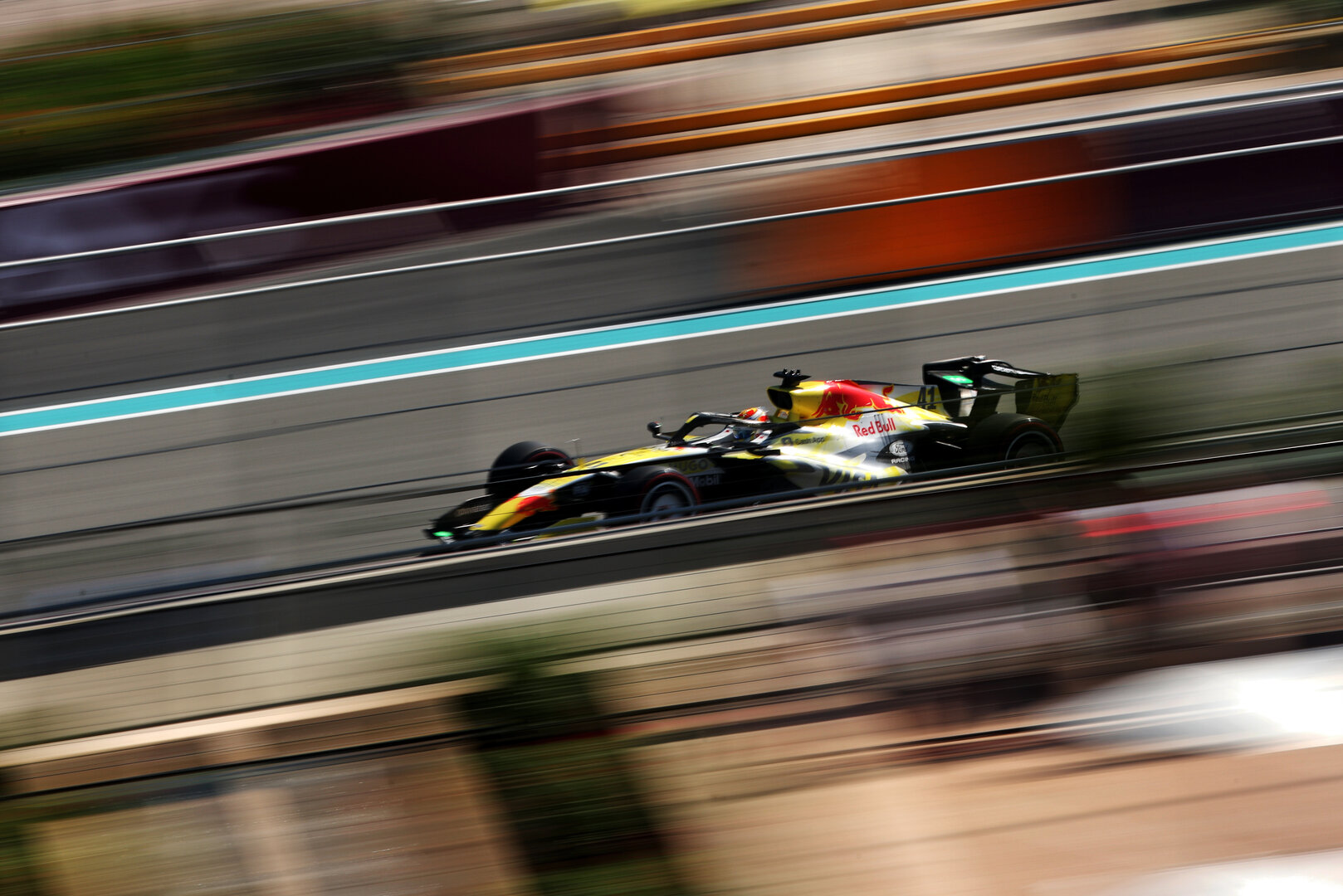 GP MIAMI, Arvid Lindblad (GBR) Racing Bulls Formula One Team VCARB 03.
02.05.2026. Formula 1 World Championship, Rd 4, Miami Grand Prix, Miami, Florida, USA, Sprint e Qualifiche Day.
- www.xpbimages.com, EMail: requests@xpbimages.com © Copyright: Charniaux / XPB Images