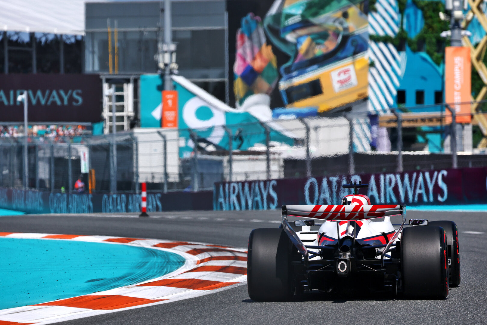 GP MIAMI, Esteban Ocon (FRA) Haas F1 Team VF-26.
02.05.2026. Formula 1 World Championship, Rd 4, Miami Grand Prix, Miami, Florida, USA, Sprint e Qualifiche Day.
- www.xpbimages.com, EMail: requests@xpbimages.com © Copyright: Bearne / XPB Images