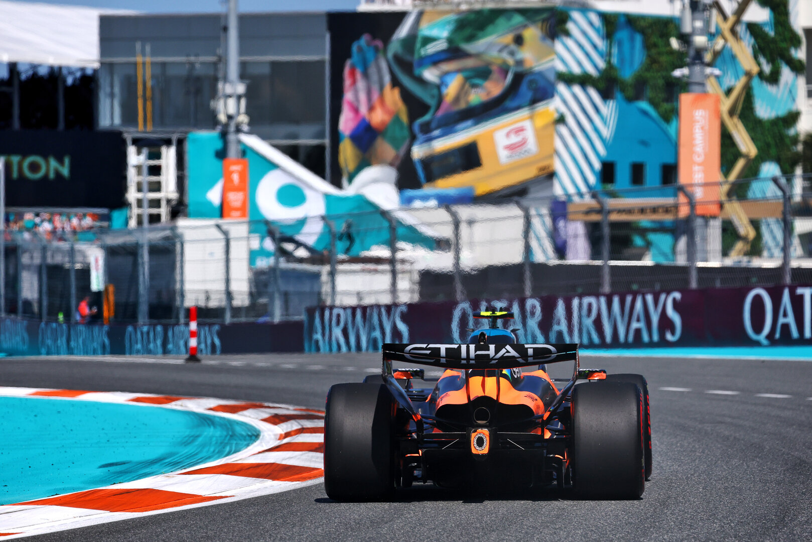 GP MIAMI, Lando Norris (GBR) McLaren F1 Team MCL40.
02.05.2026. Formula 1 World Championship, Rd 4, Miami Grand Prix, Miami, Florida, USA, Sprint e Qualifiche Day.
- www.xpbimages.com, EMail: requests@xpbimages.com © Copyright: Bearne / XPB Images