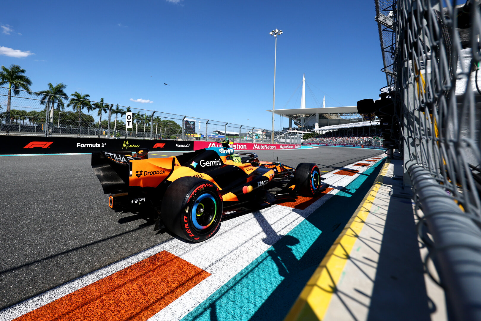 GP MIAMI, Lando Norris (GBR) McLaren F1 Team MCL40.
02.05.2026. Formula 1 World Championship, Rd 4, Miami Grand Prix, Miami, Florida, USA, Sprint e Qualifiche Day.
- www.xpbimages.com, EMail: requests@xpbimages.com © Copyright: Bearne / XPB Images
