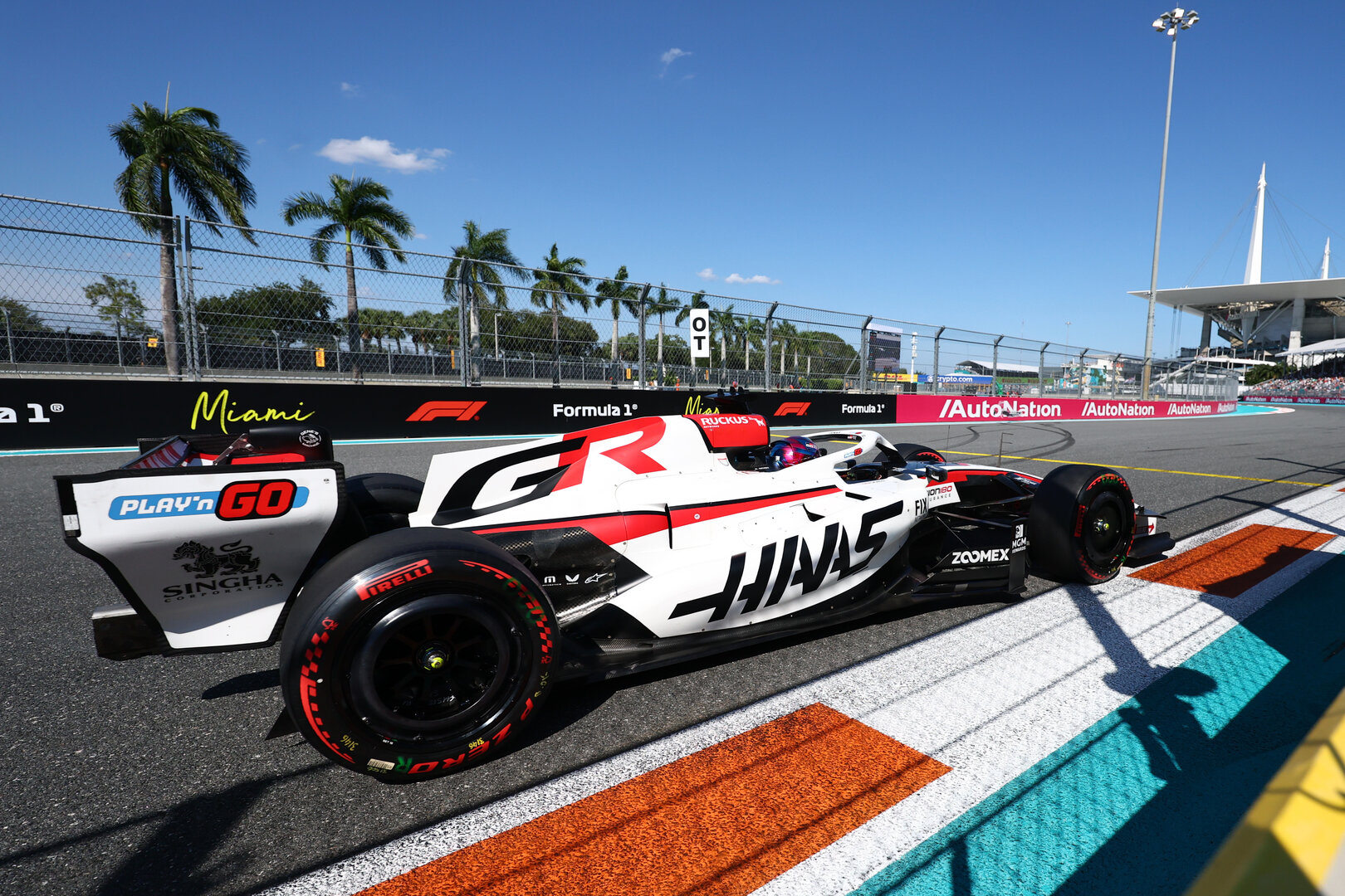 GP MIAMI, Esteban Ocon (FRA) Haas F1 Team VF-26.
02.05.2026. Formula 1 World Championship, Rd 4, Miami Grand Prix, Miami, Florida, USA, Sprint e Qualifiche Day.
- www.xpbimages.com, EMail: requests@xpbimages.com © Copyright: Bearne / XPB Images